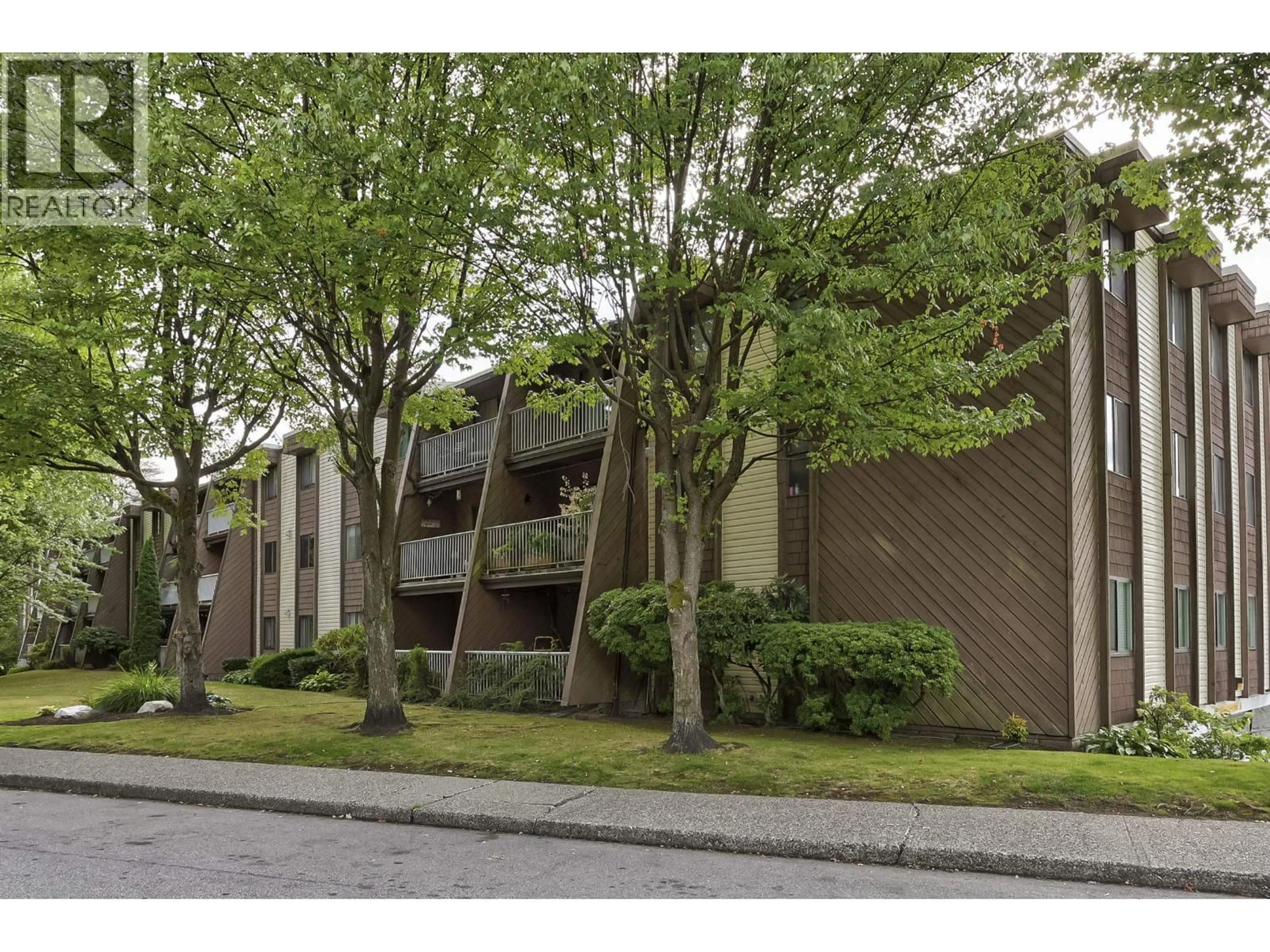 Unknown for 214 - 3921 CARRIGAN COURT, Burnaby British Columbia V3N4J7