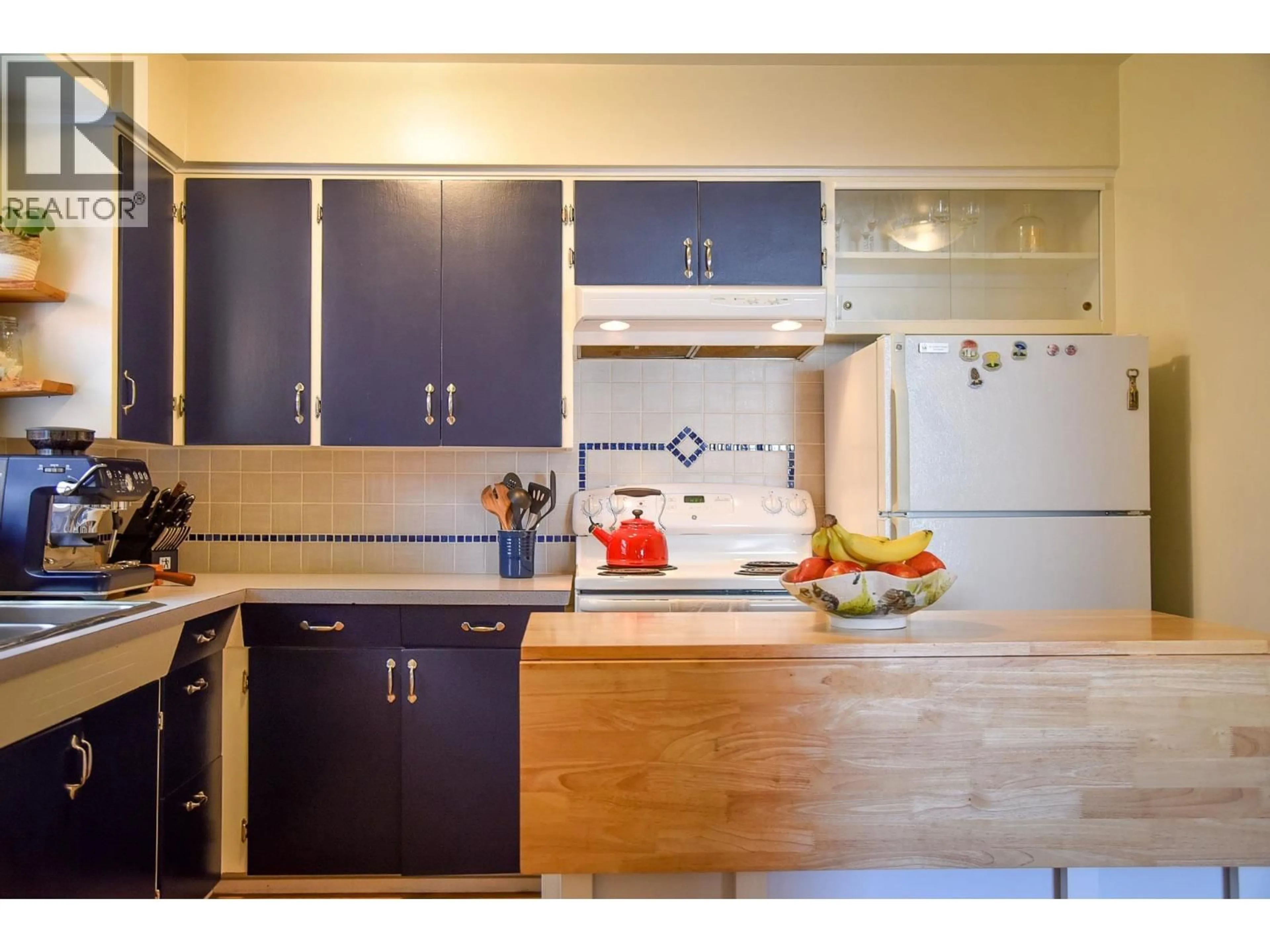 Standard kitchen, unknown for 4825 DAVIS AVENUE, Terrace British Columbia V8G1Y2
