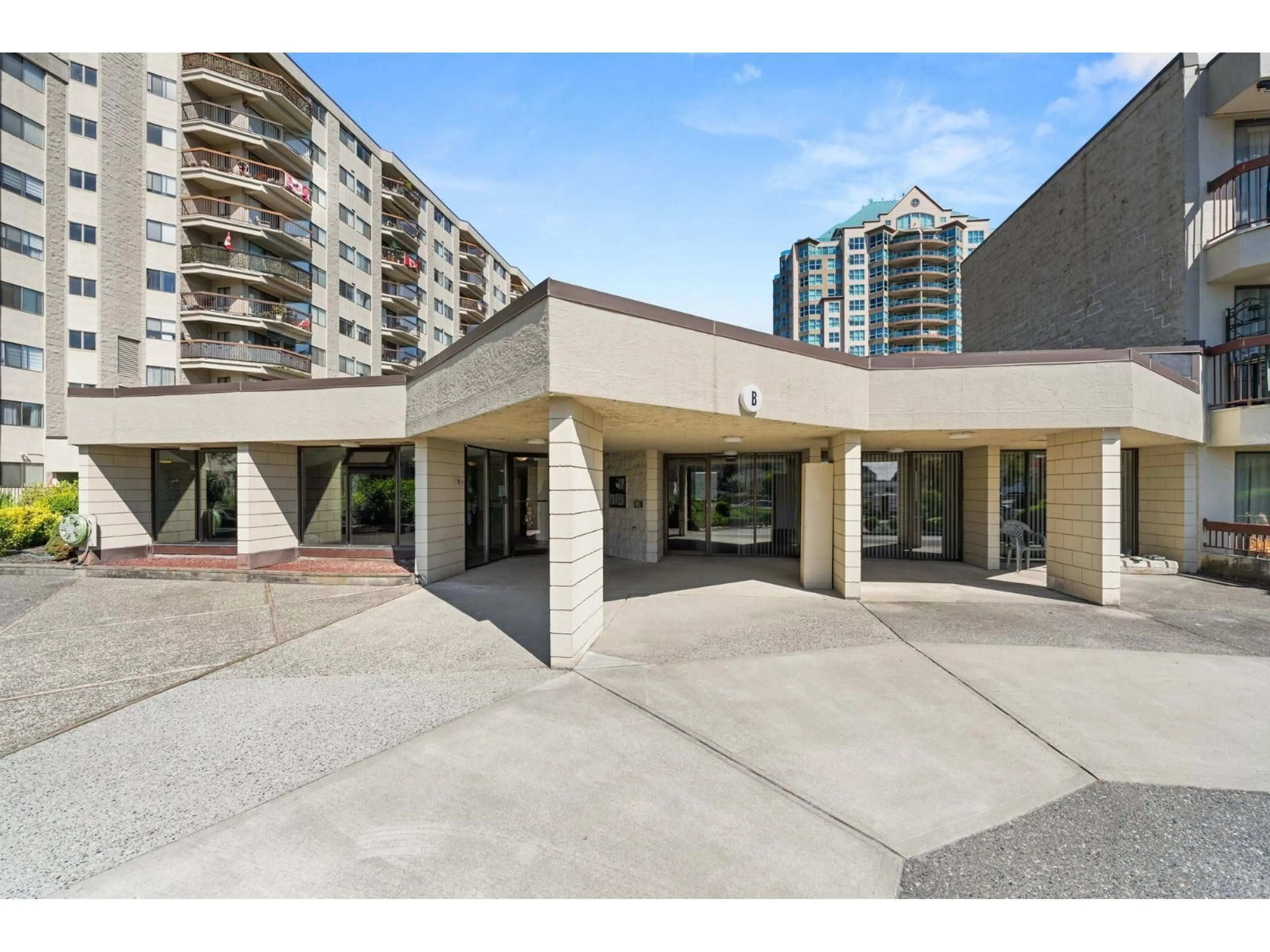 Unknown for 703 - 31955 OLD YALE, Abbotsford British Columbia V2T4N1