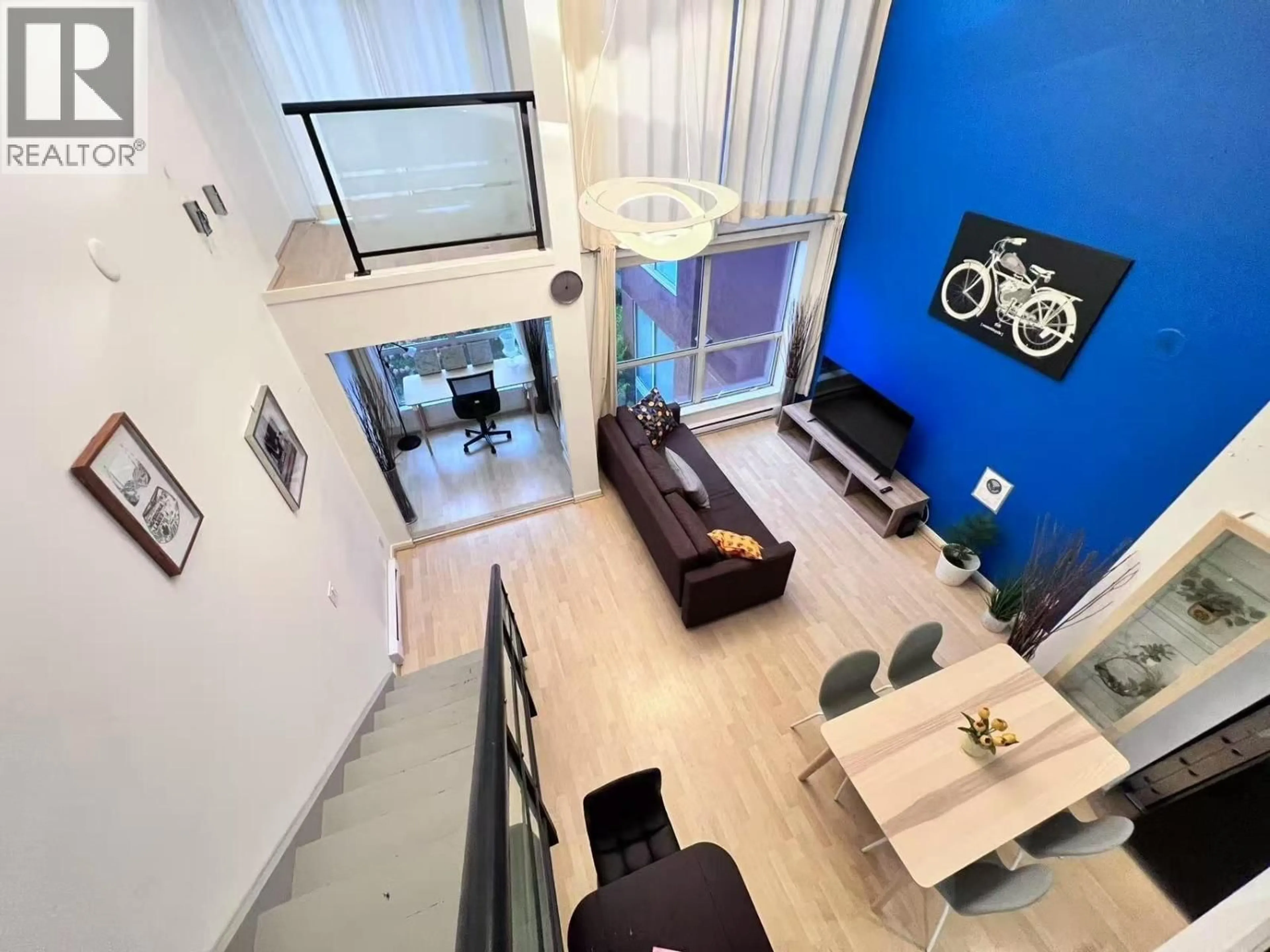Indoor foyer for 308 - 933 SEYMOUR STREET, Vancouver British Columbia V6B6L6