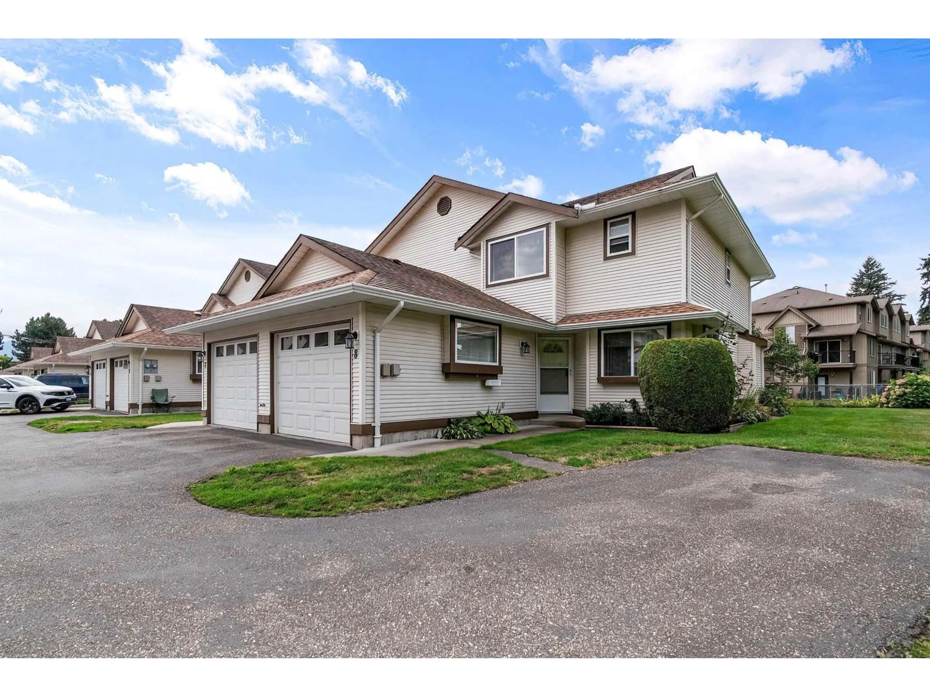 Unknown for 8 - 46349 CESSNA DRIVE, Chilliwack British Columbia V2P1A7