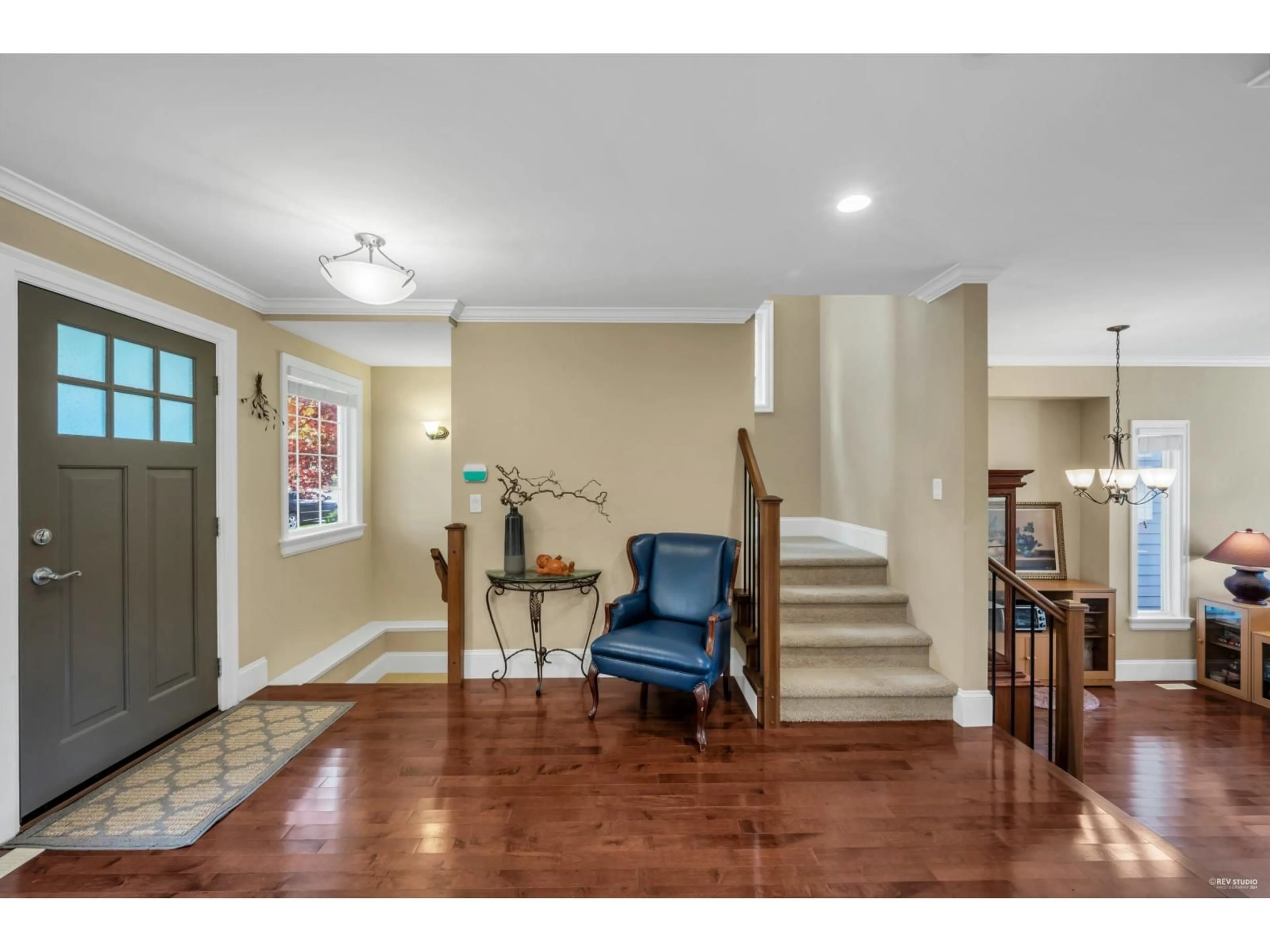 Indoor entryway for 3449 148A, Surrey British Columbia V4P0B9
