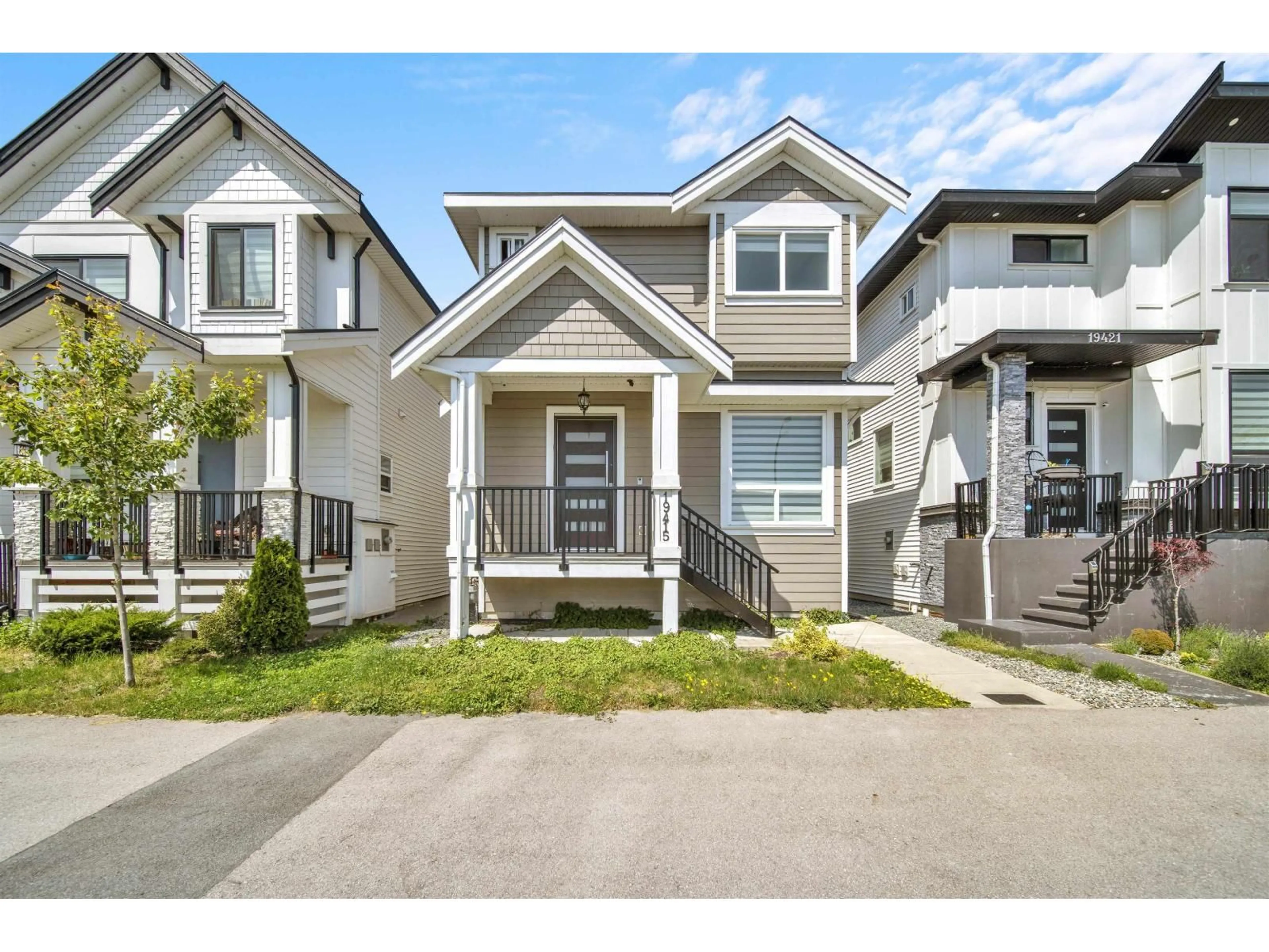 Home with vinyl exterior material, street for 19415 70, Surrey British Columbia V4N1N2