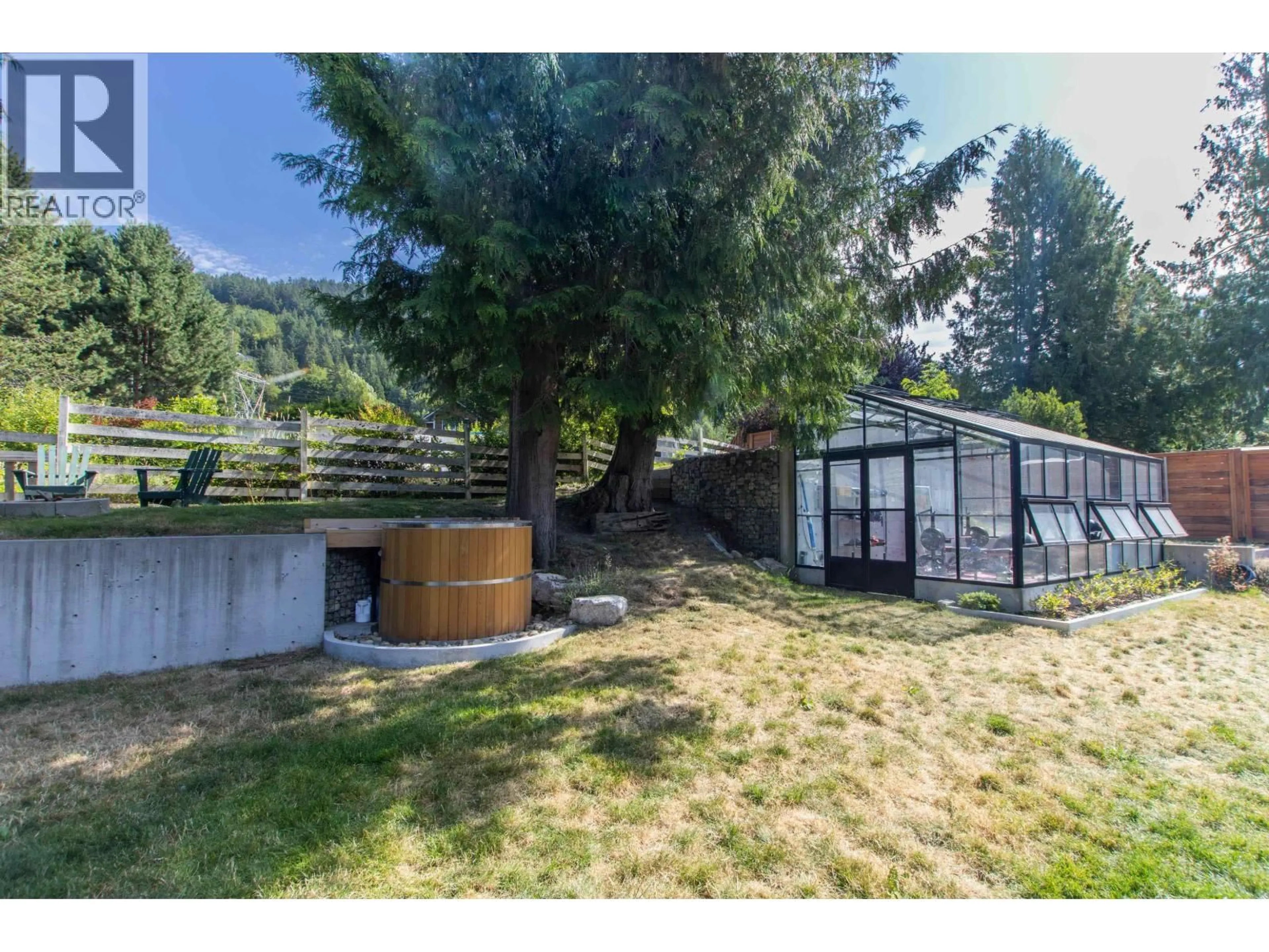 Patio, unknown for 841 UPPER CRESCENT, Britannia Beach British Columbia V8B1J2