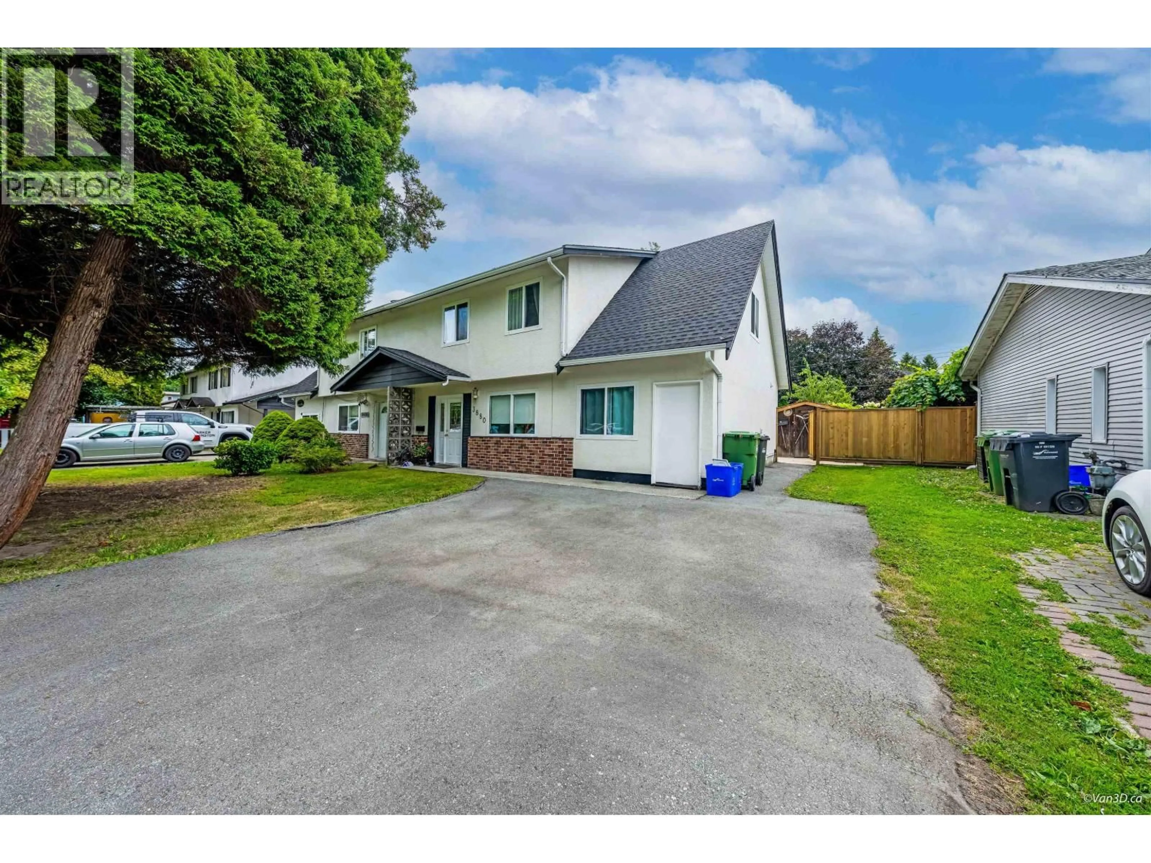 A pic from outside/outdoor area/front of a property/back of a property/a pic from drone, street for 3880 BLUNDELL ROAD, Richmond British Columbia V7C1G4
