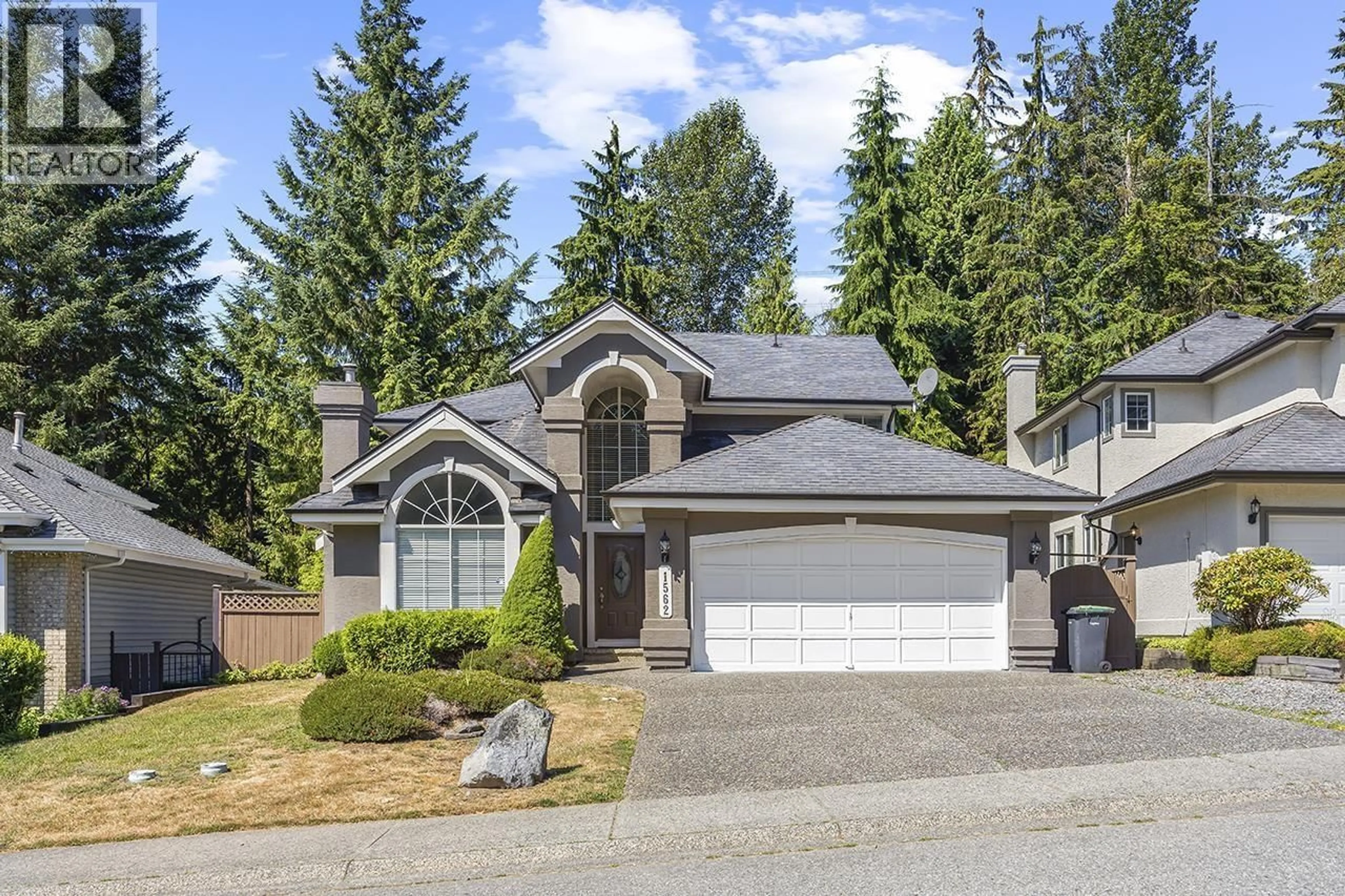 Home with vinyl exterior material, street for 1562 BRAMBLE LANE, Coquitlam British Columbia V3E2T3