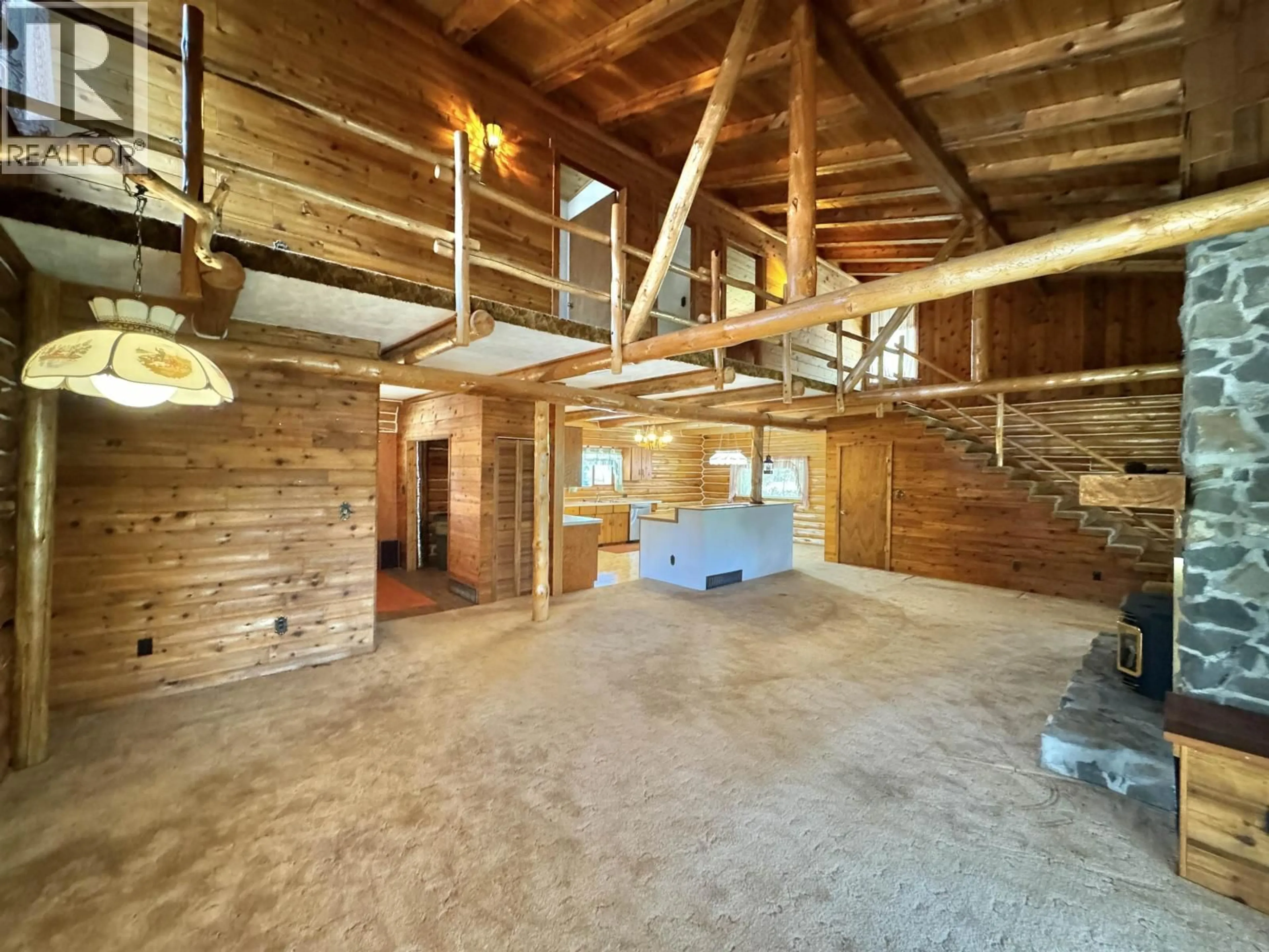 Indoor foyer for 2434 FIRWOOD HILL ROAD, Williams Lake British Columbia V2G4W7