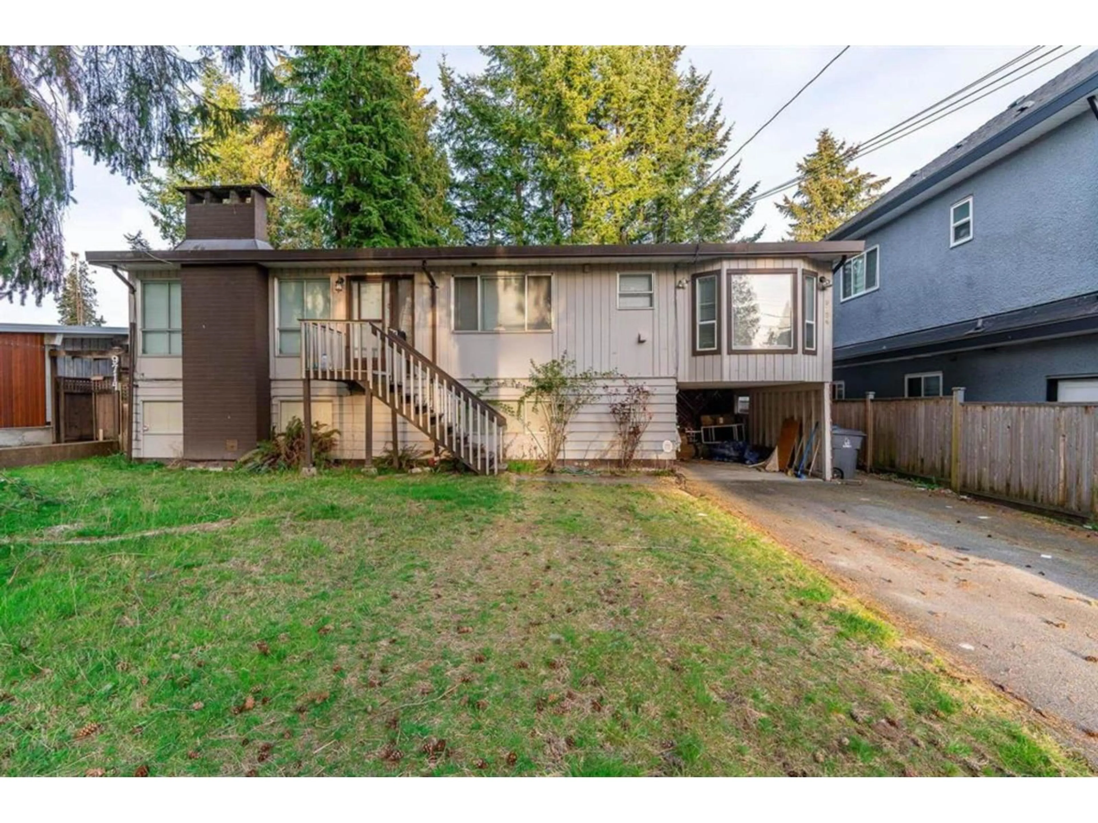 Unknown for 9704 131, Surrey British Columbia V3T3P3