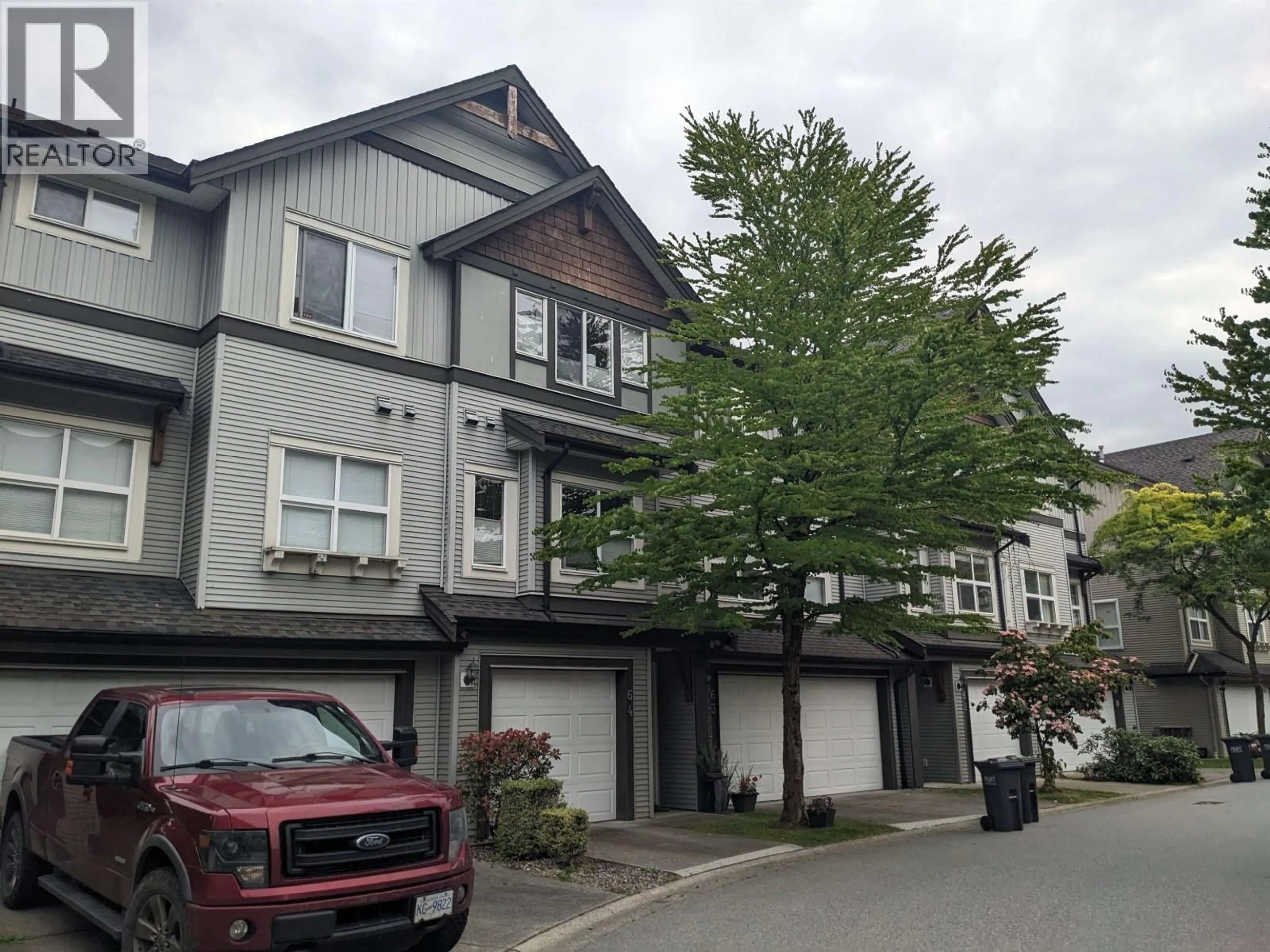 A pic from outside/outdoor area/front of a property/back of a property/a pic from drone, street for 64 - 1055 RIVERWOOD GATE, Port Coquitlam British Columbia V3B8C3