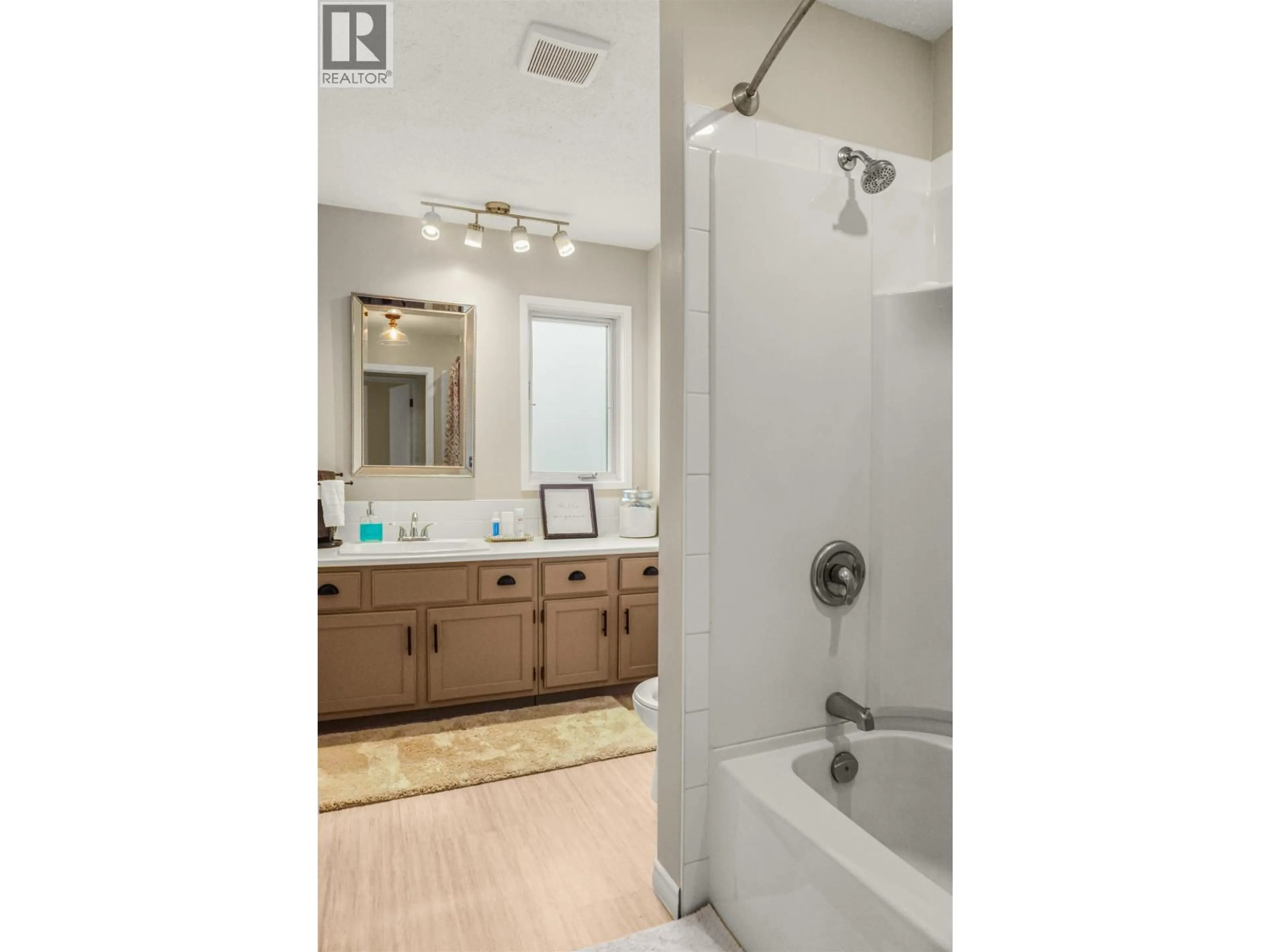 Contemporary bathroom, unknown for 30 SPARKS AVENUE, Kitimat British Columbia V8C2R7
