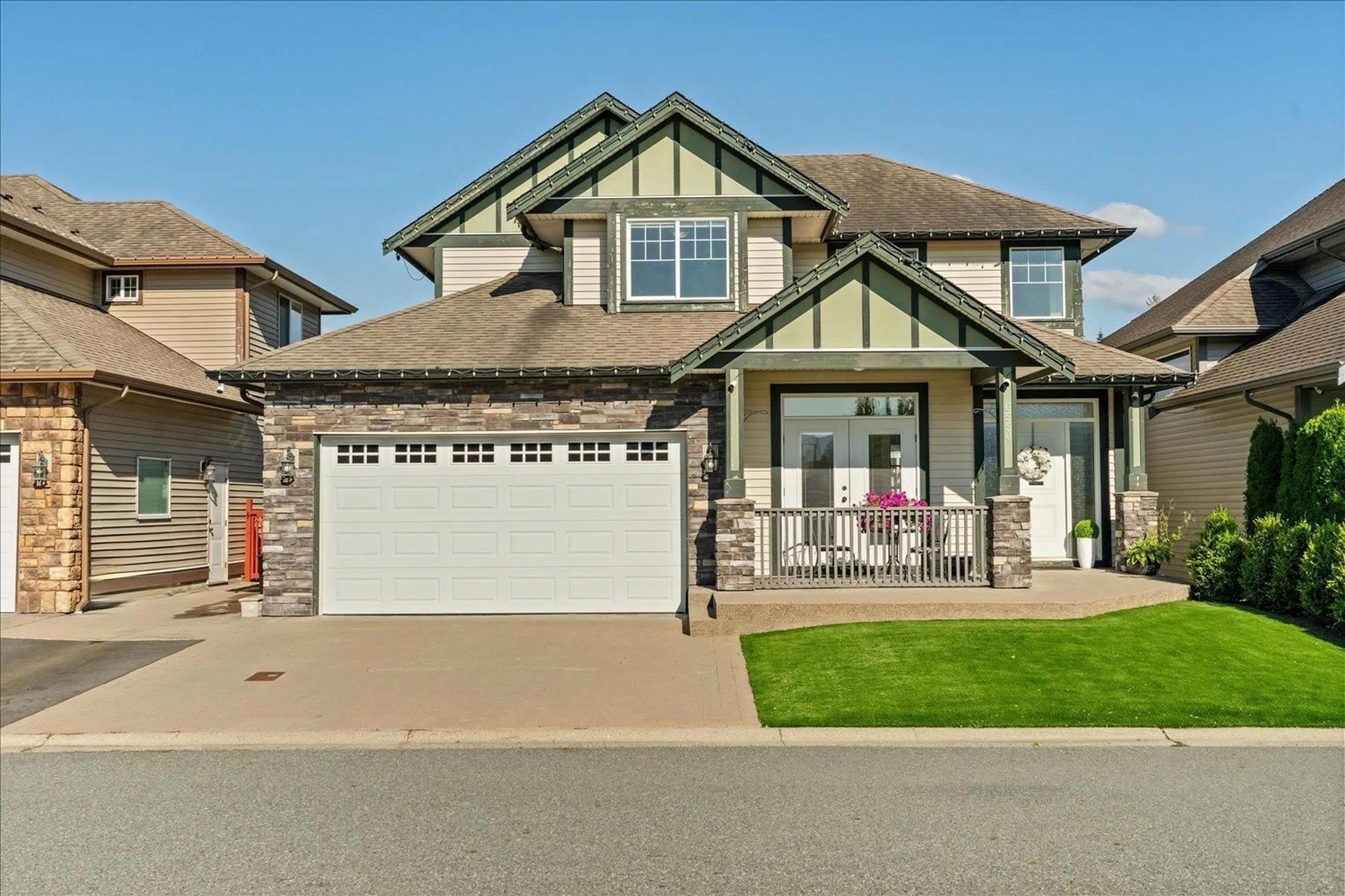 Home with vinyl exterior material, street for 6550 LAVENDER PLACE, Chilliwack British Columbia V2R0H5