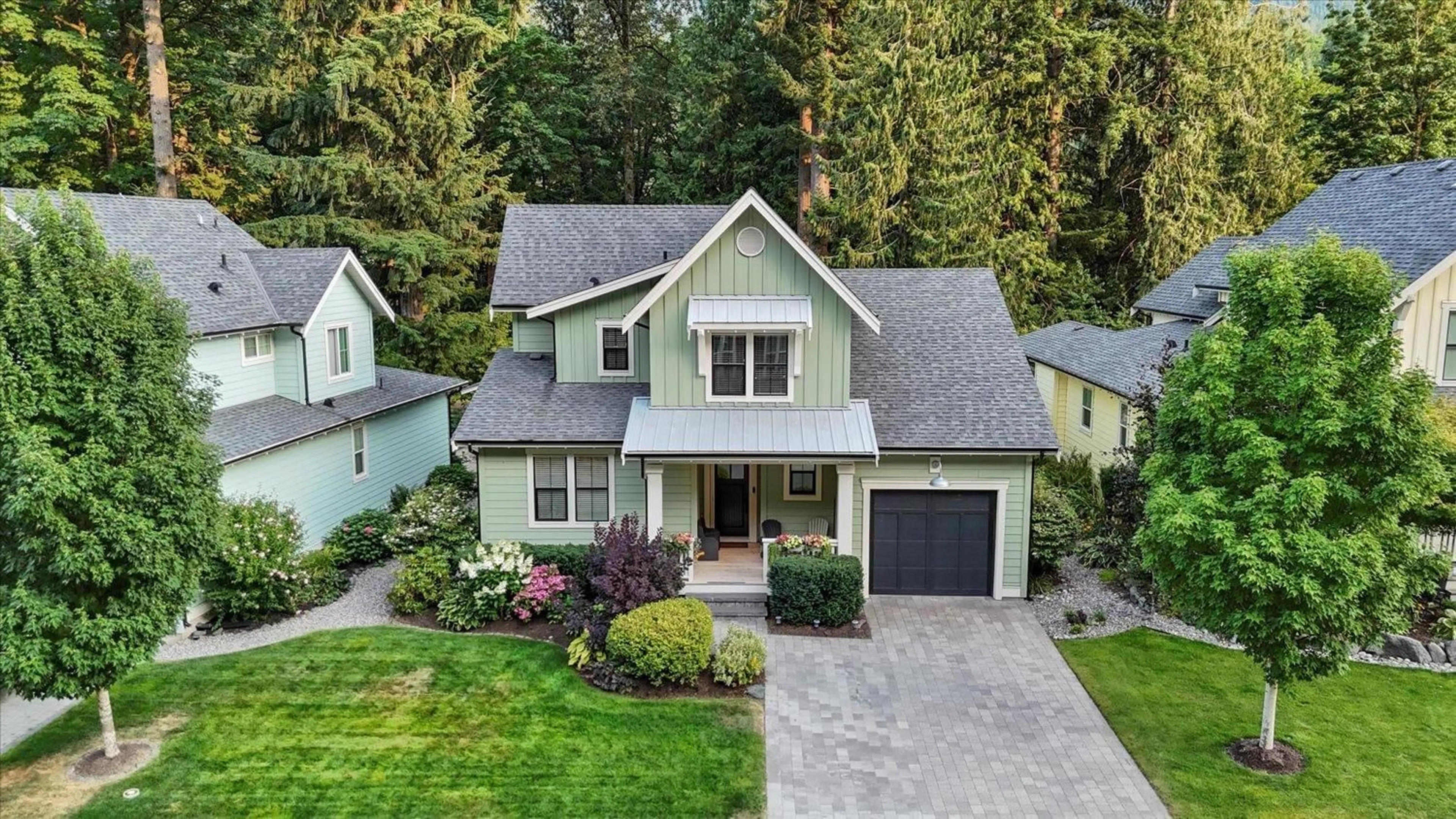 Home with vinyl exterior material, street for 43332 WATER MILL WAY, Lindell Beach British Columbia V2R0Z4