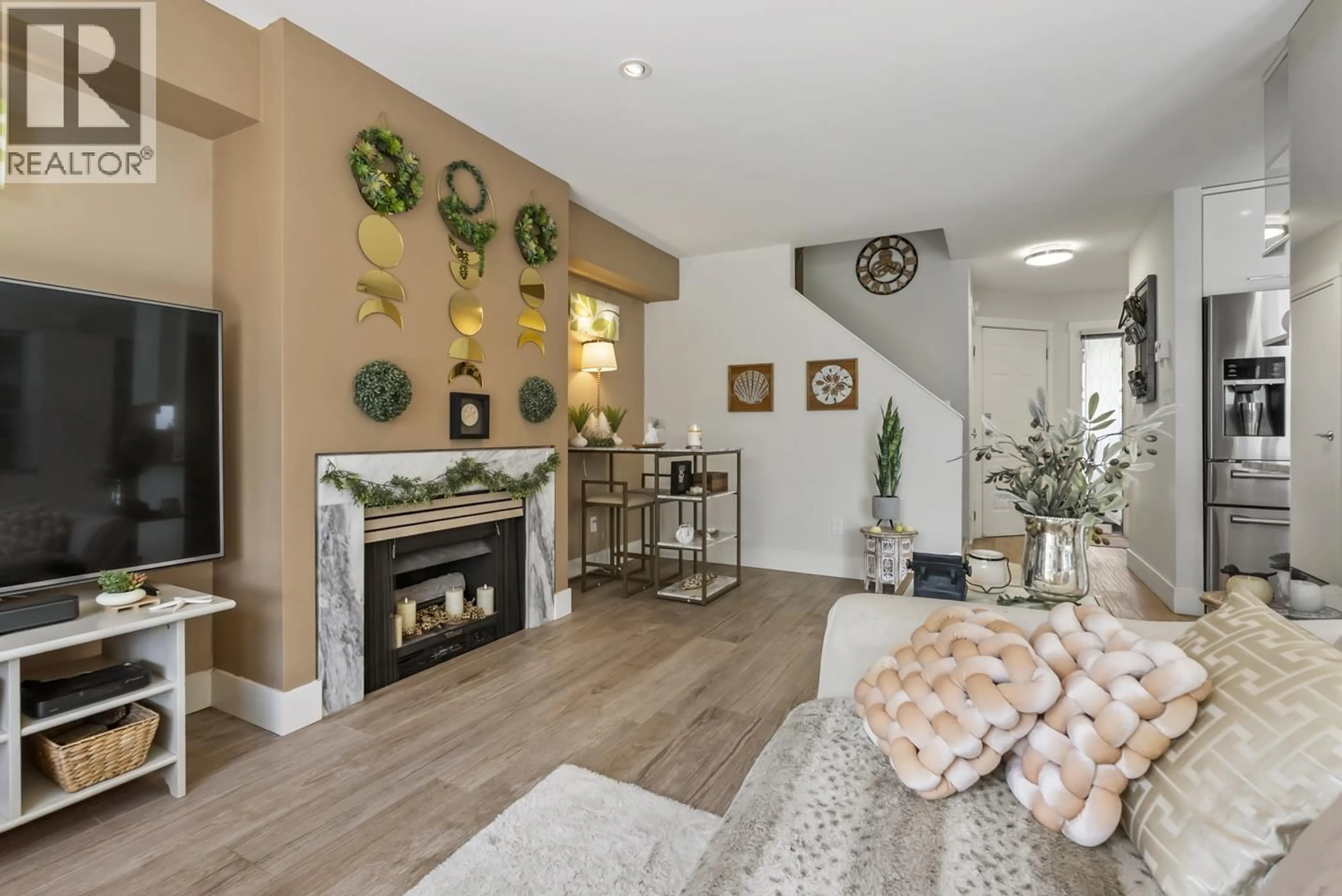 Living room with furniture, unknown for 103 - 2211 NO 4 ROAD, Richmond British Columbia V6X3X1