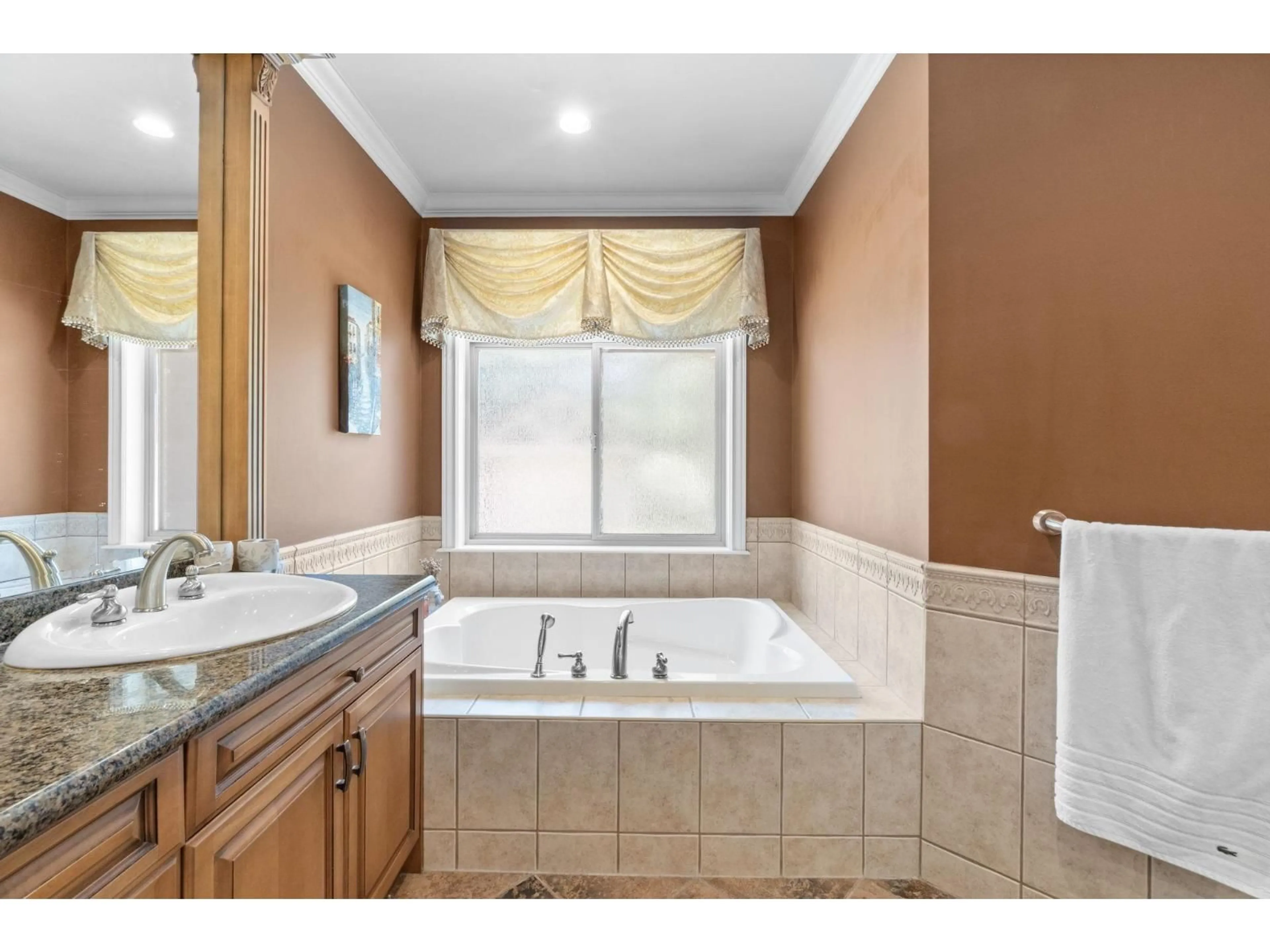 Standard bathroom, ceramic/tile floor for 3918 156B, Surrey British Columbia V3Z0K8