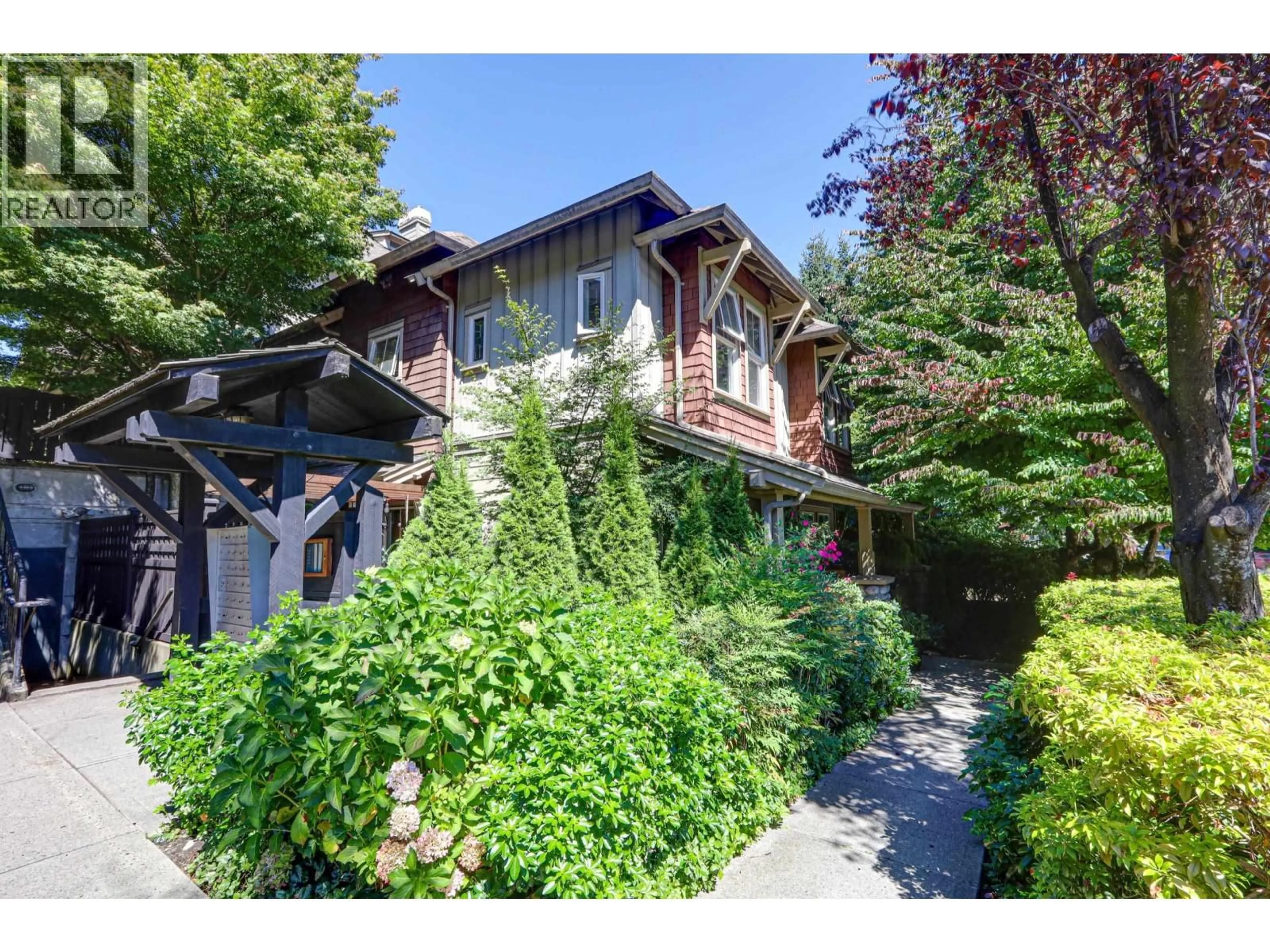 Unknown for 137 - 15 SIXTH AVENUE, New Westminster British Columbia V3L1T1