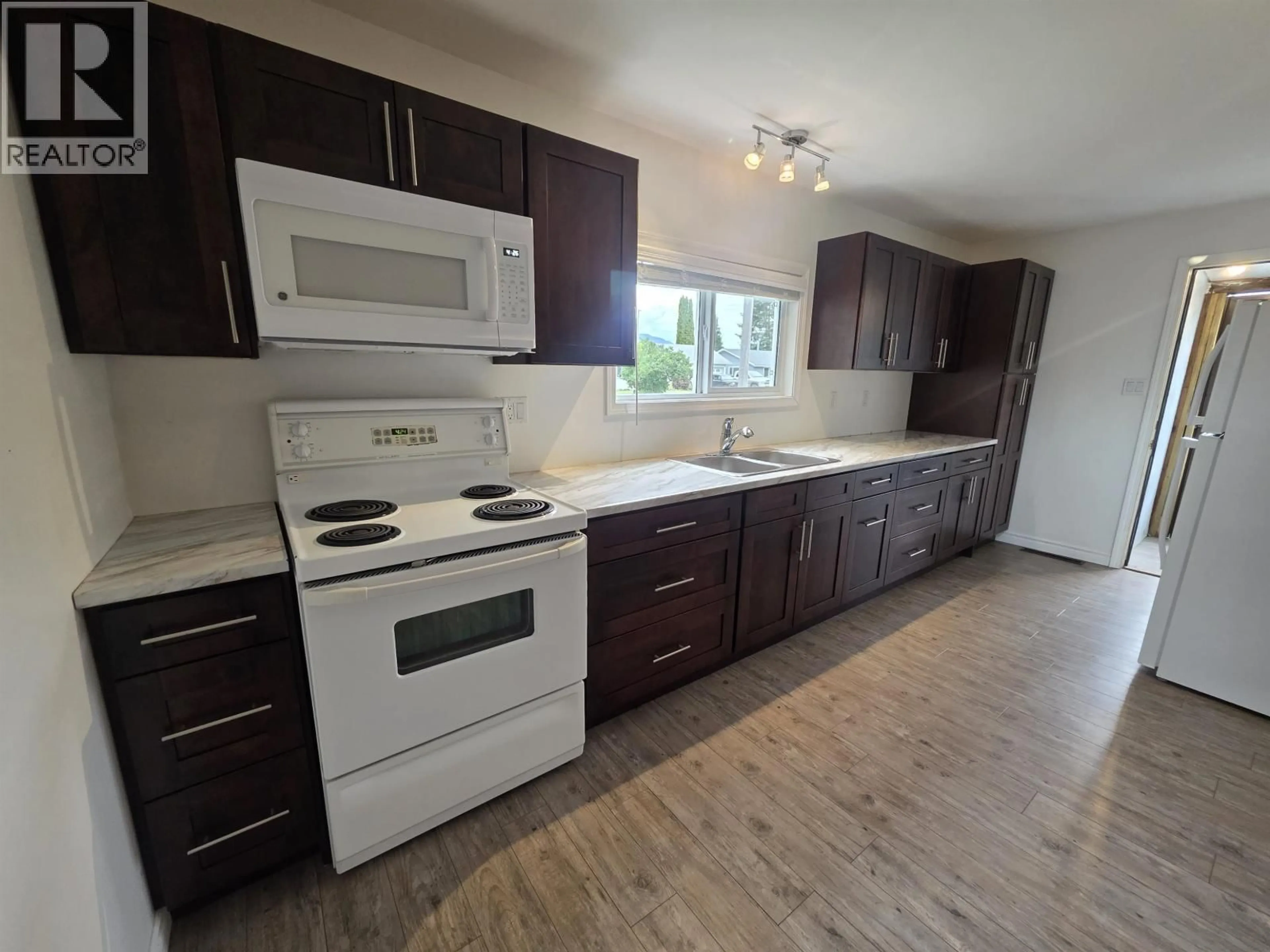 Standard kitchen, wood/laminate floor for 2706 KEEFER STREET, Terrace British Columbia V8G2L2