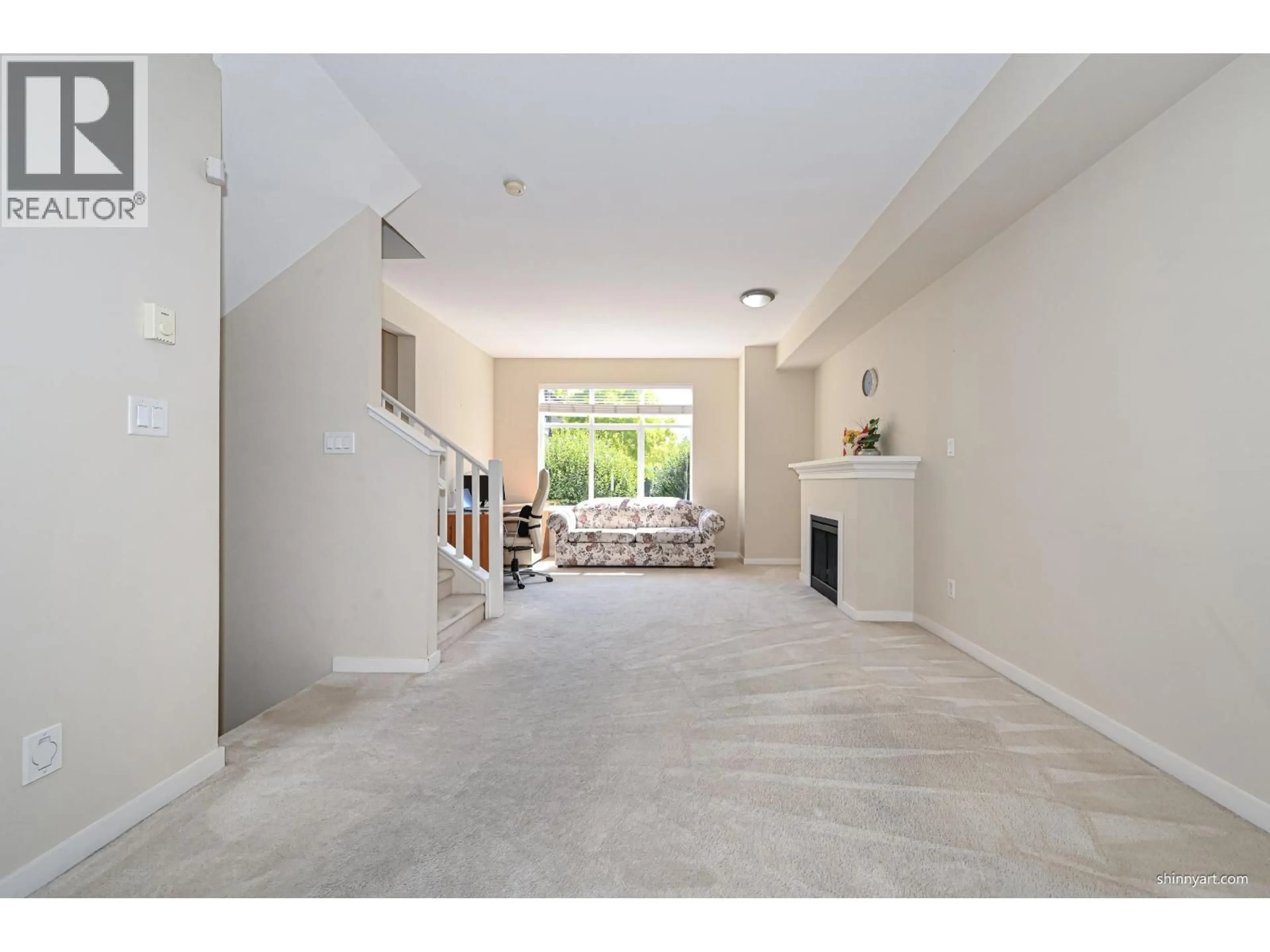 Indoor foyer for 93 - 7288 HEATHER STREET, Richmond British Columbia V6Y4L4