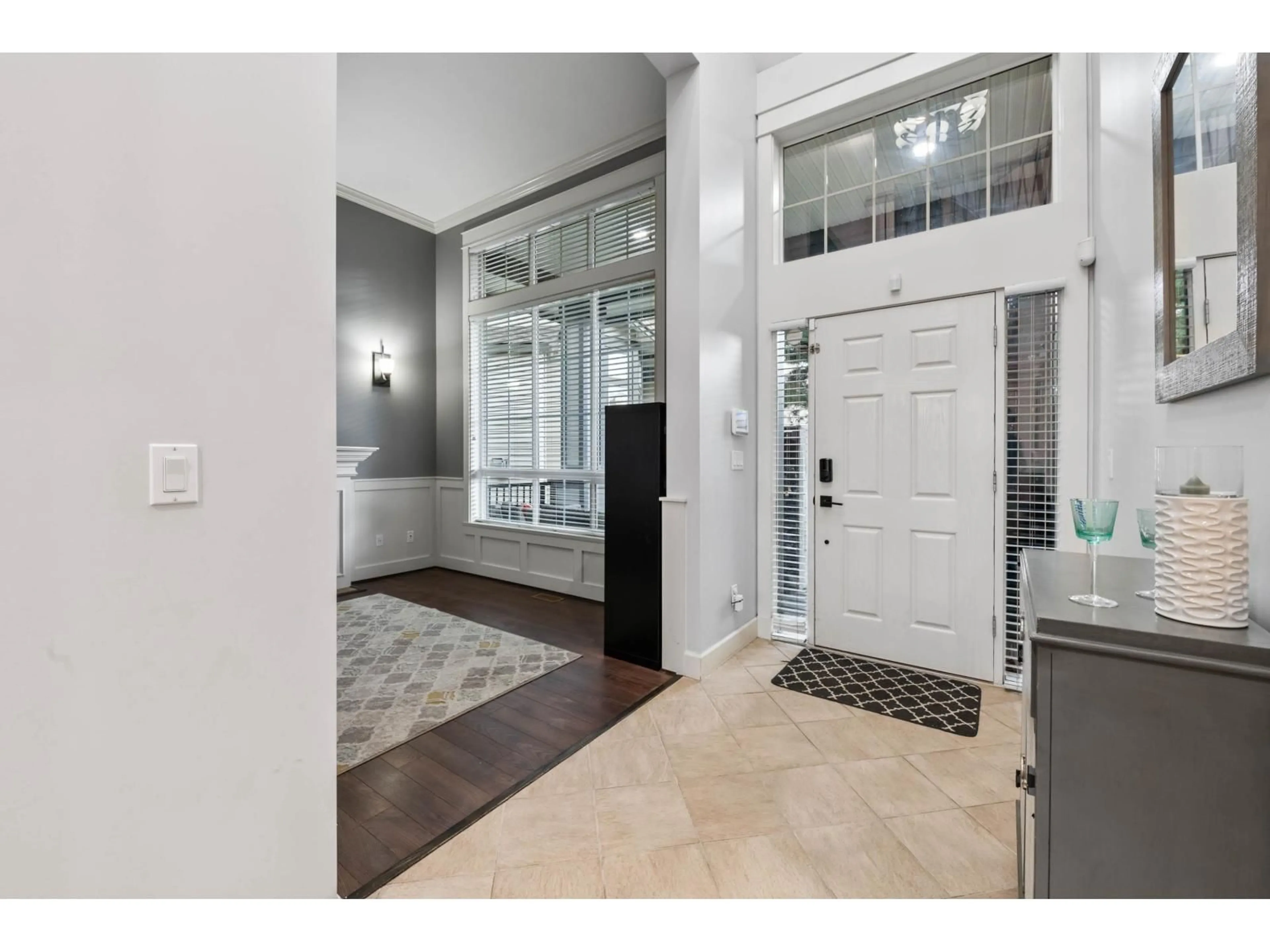Indoor entryway for 6813 197, Langley British Columbia V2Y3H1