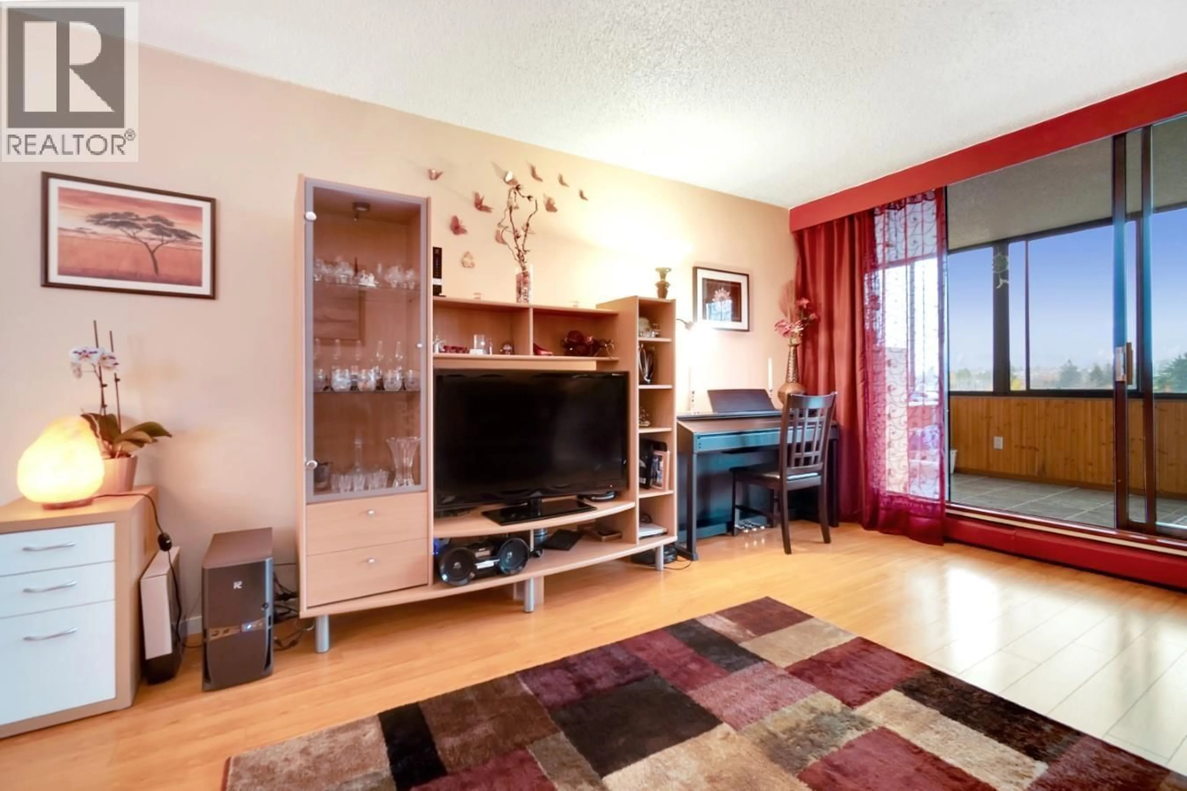 Living room with furniture, unknown for 1502 - 2020 BELLWOOD AVENUE, Burnaby British Columbia V5B4P8