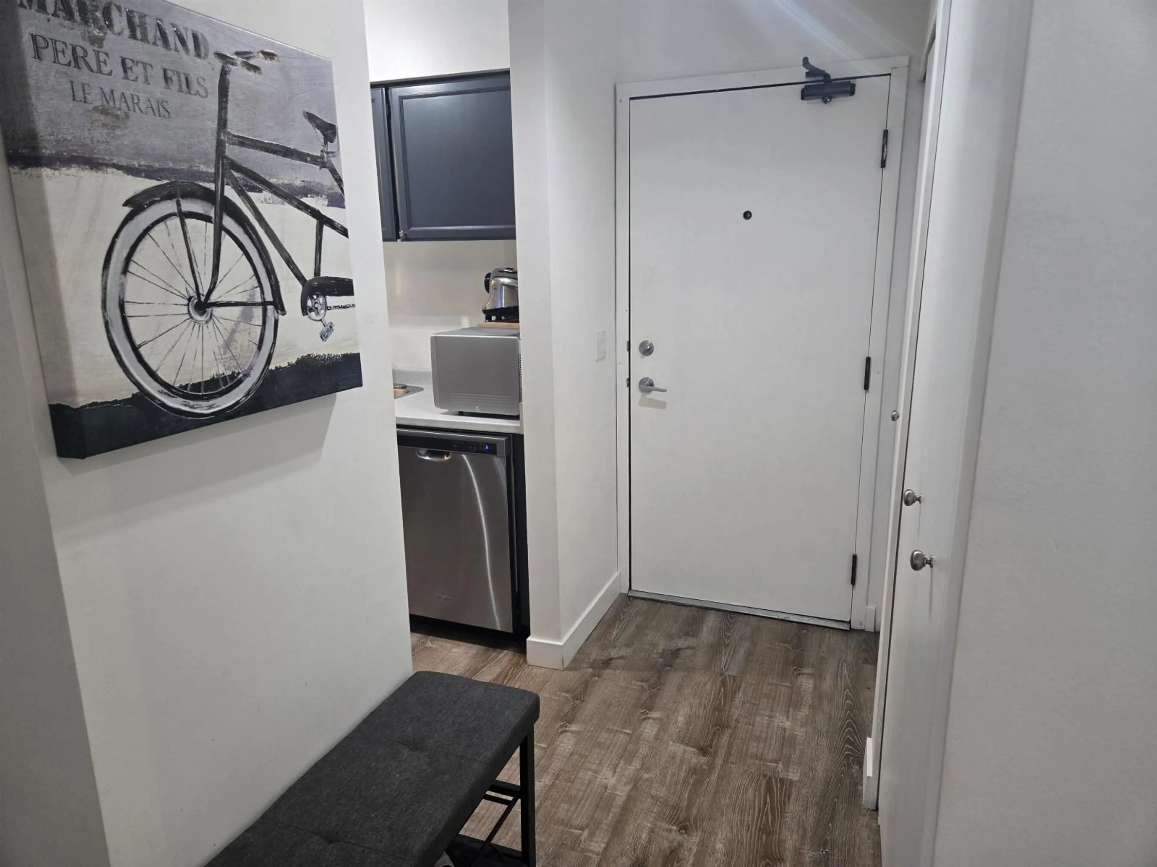 Indoor entryway for 4 - 46210 MARGARET AVENUE, Chilliwack British Columbia V2P2G9