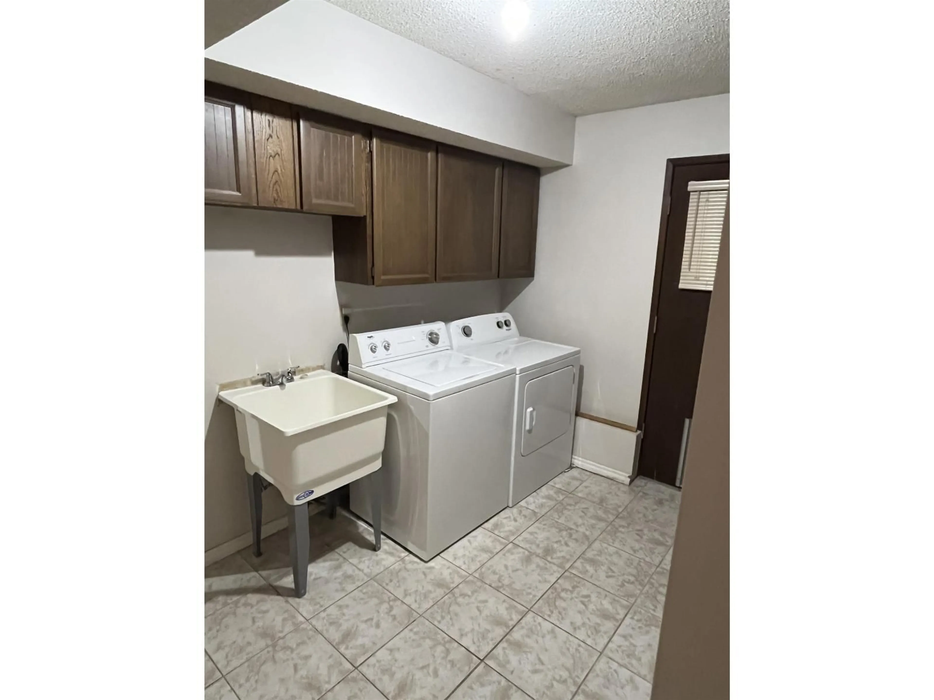 Laundry room for 6631 WADE, Delta British Columbia V4E2V4