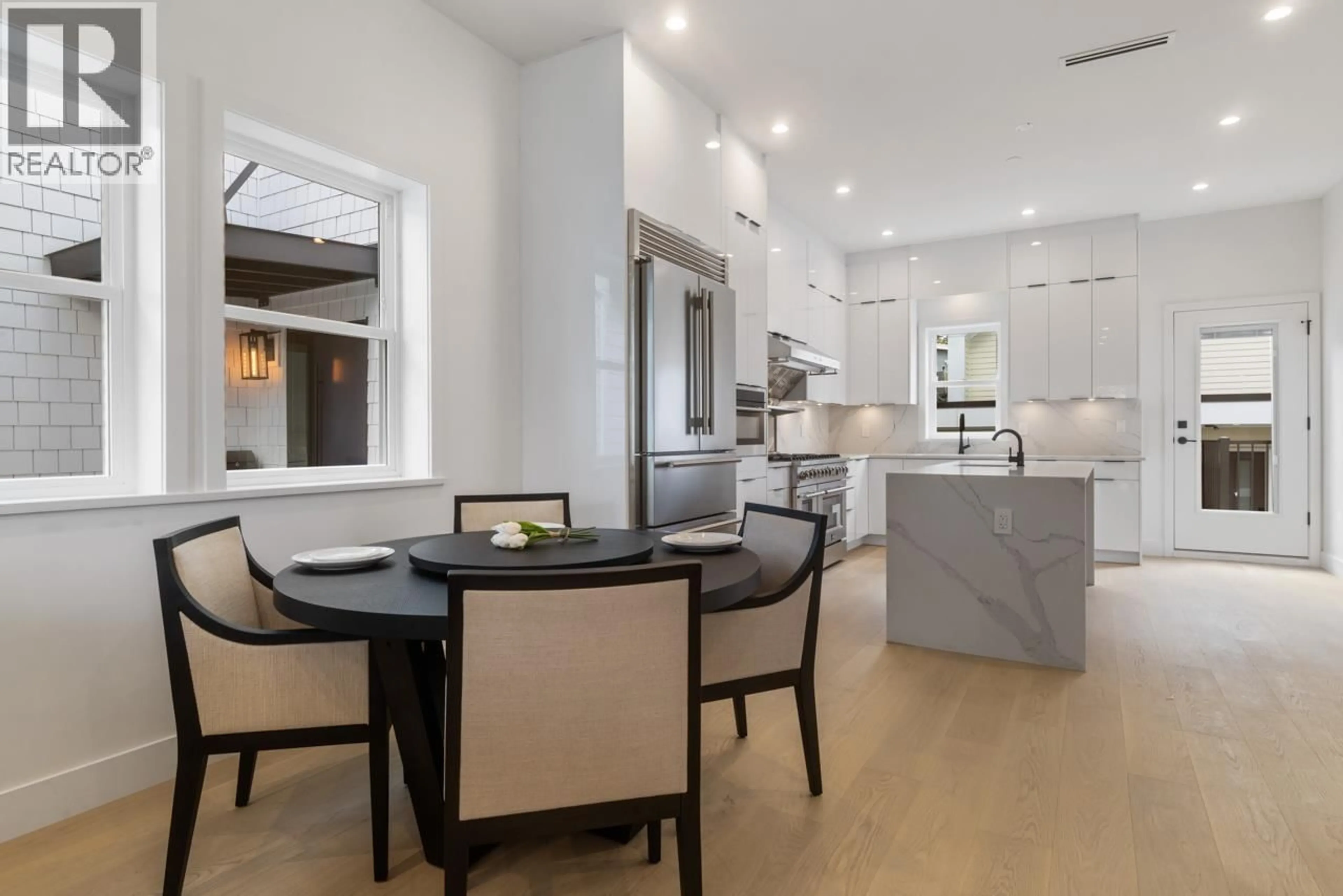 Open concept kitchen, unknown for 1 - 2022 4TH AVENUE, Vancouver British Columbia V5N1K4