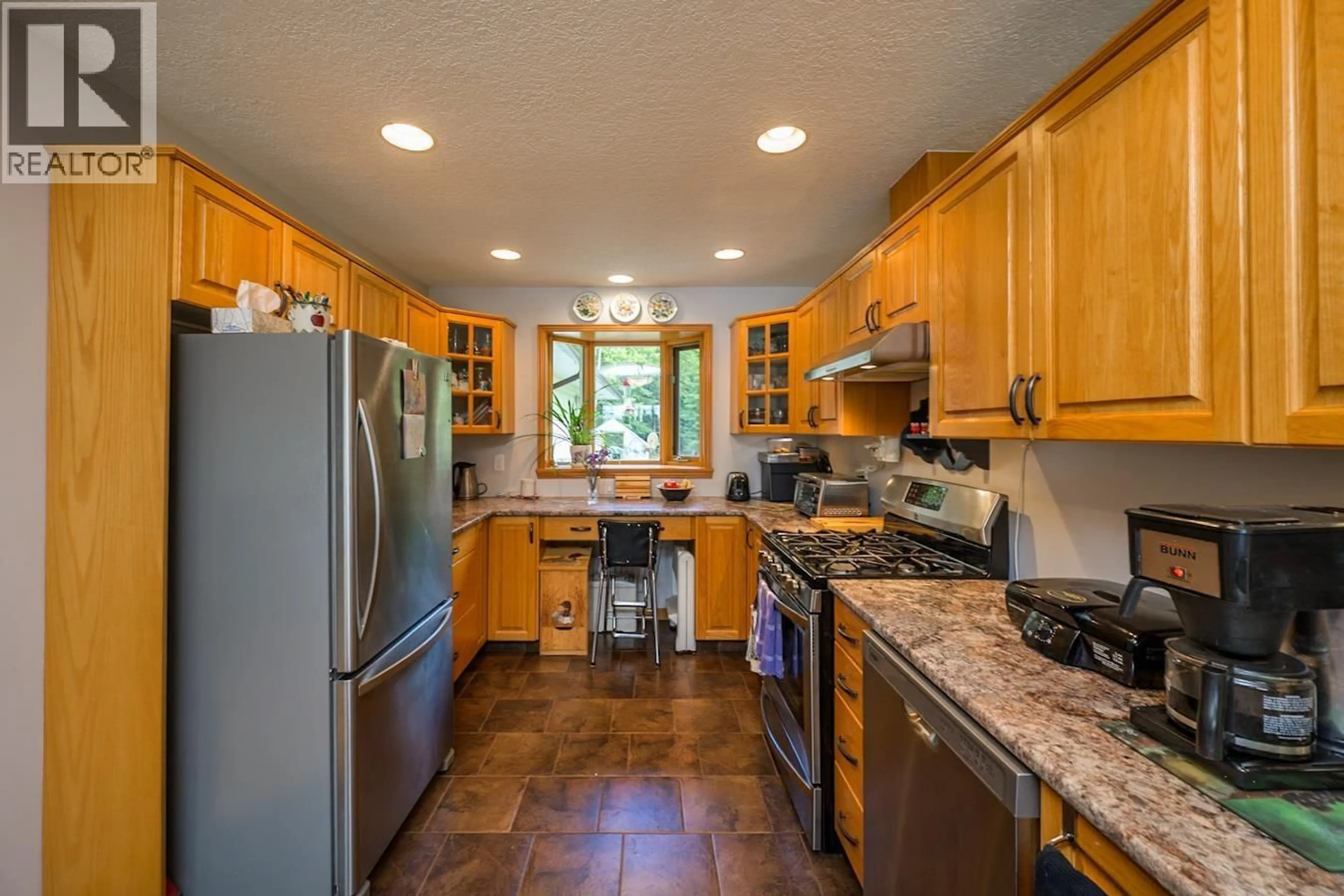 Standard kitchen, ceramic/tile floor for 18045 WOODS ROAD, Prince George British Columbia V2K5K7