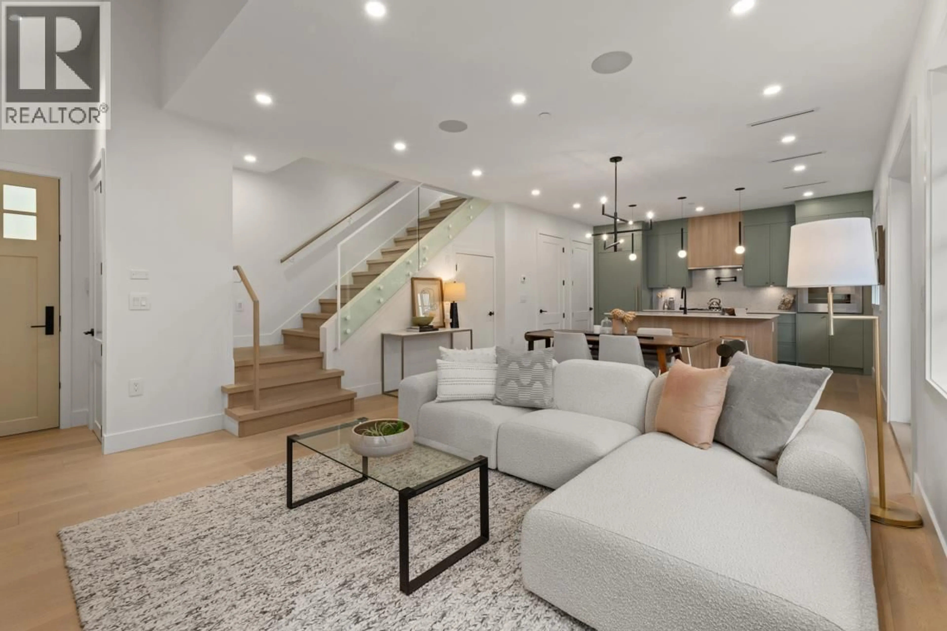 Living room with furniture, unknown for 231 15TH AVENUE, Vancouver British Columbia V5Y1Y1