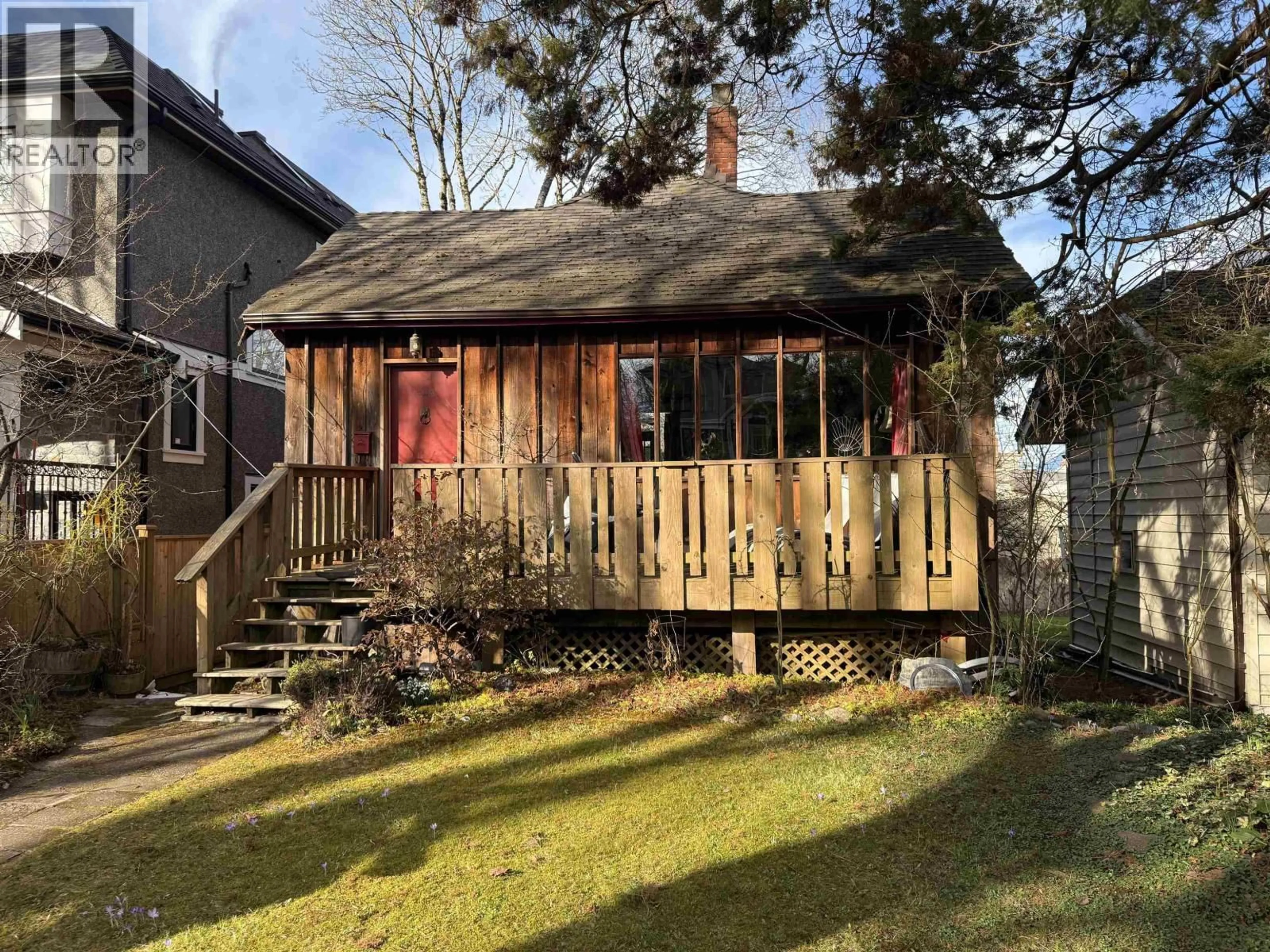 Shed for 3813 15TH AVENUE, Vancouver British Columbia V6R3A1