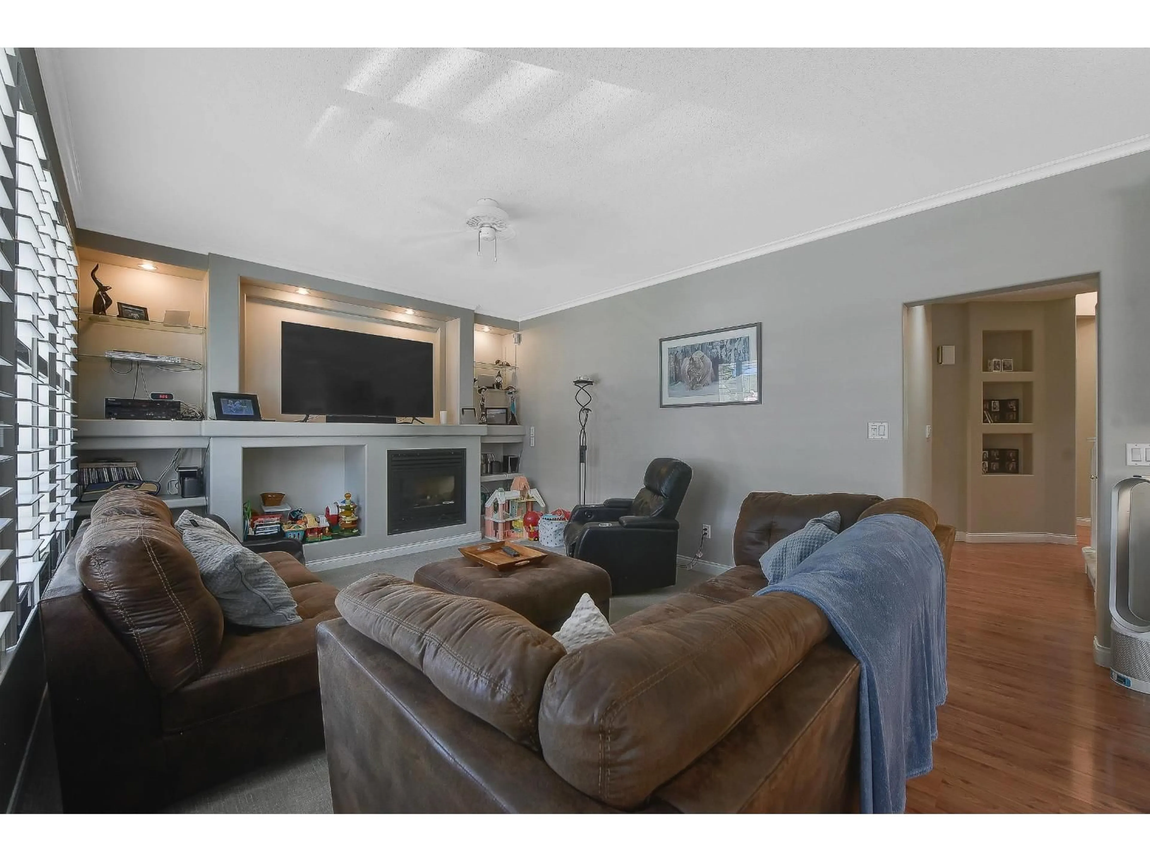 Living room with furniture, unknown for 14676 73A, Surrey British Columbia V3S9G4