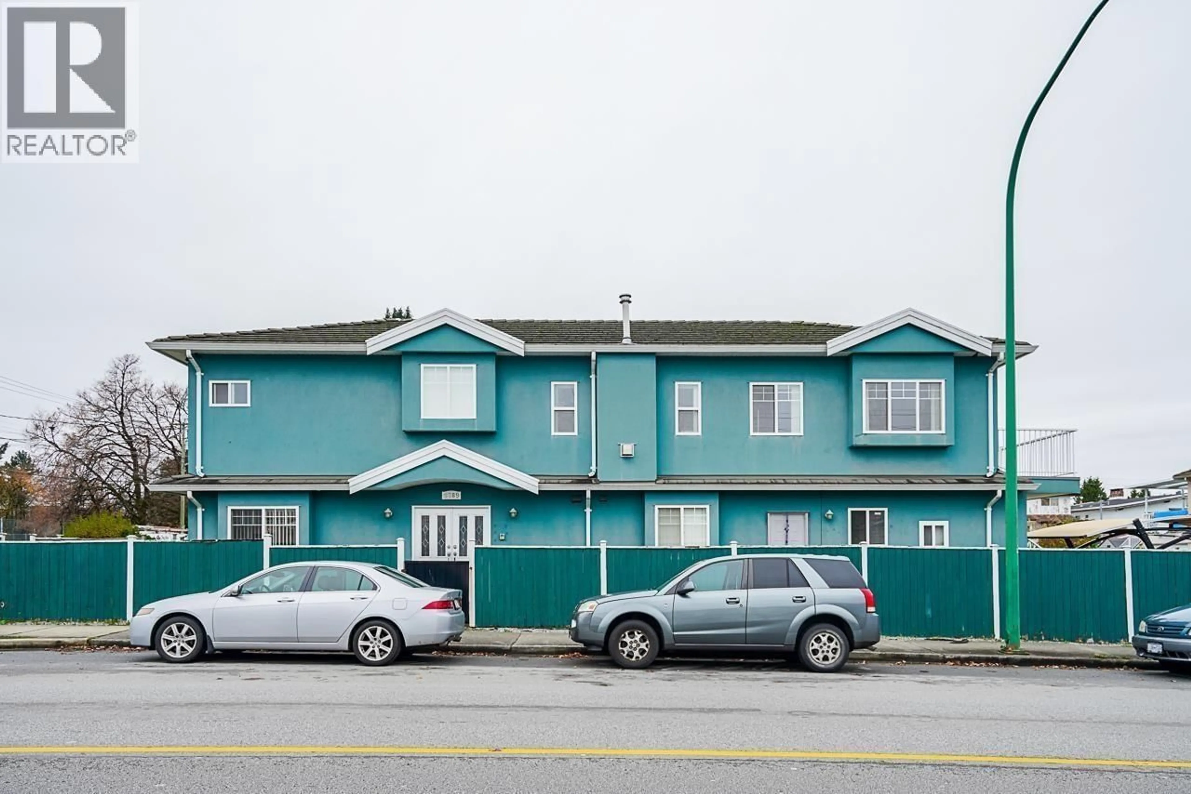 Unknown for 6789 GILLEY AVENUE, Burnaby British Columbia V5H3W8