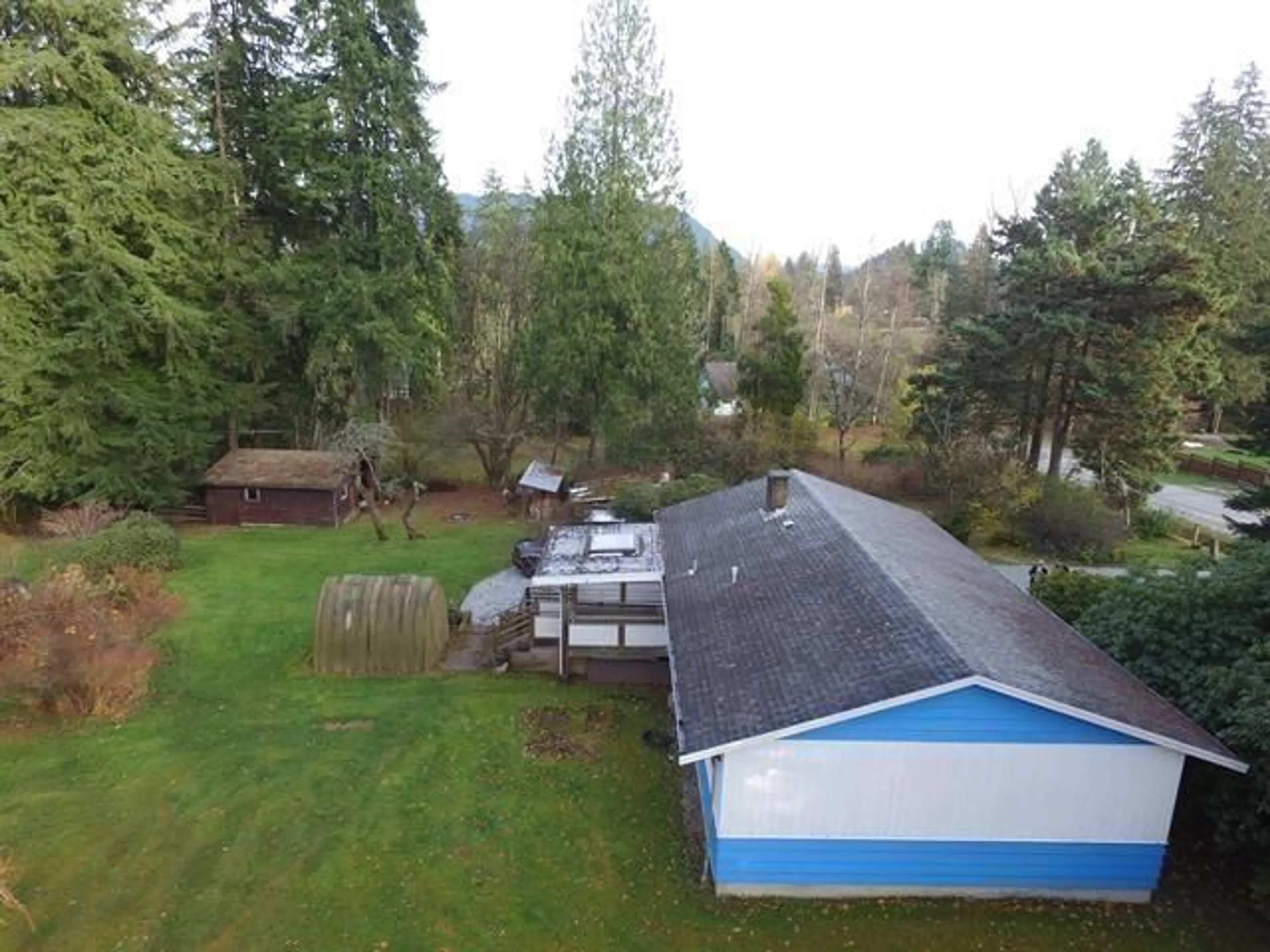 A pic from outside/outdoor area/front of a property/back of a property/a pic from drone, water/lake/river/ocean view for 33875 RICHARDS, Mission British Columbia V2V7E3