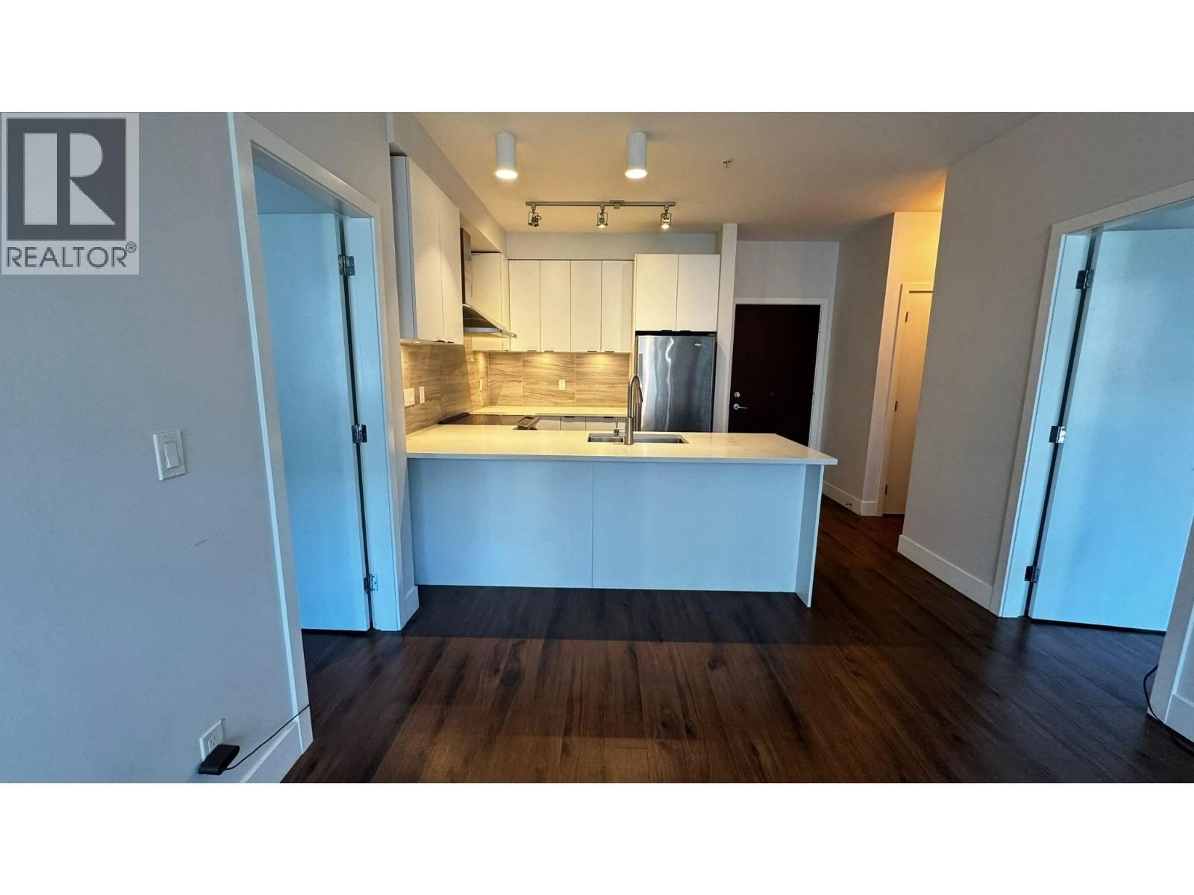 Open concept kitchen, wood/laminate floor for 351 - 5355 LANE STREET, Burnaby British Columbia V5H0H1