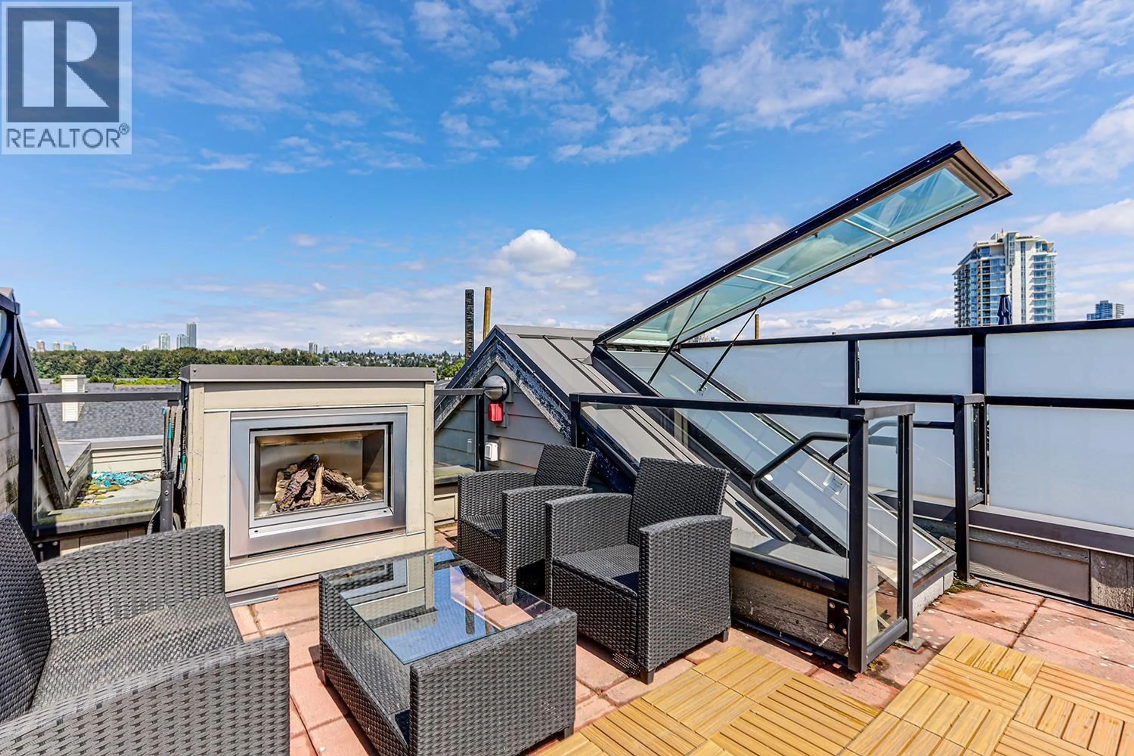 Patio, water/lake/river/ocean view for 5 - 230 SALTER STREET, New Westminster British Columbia V3M0G1