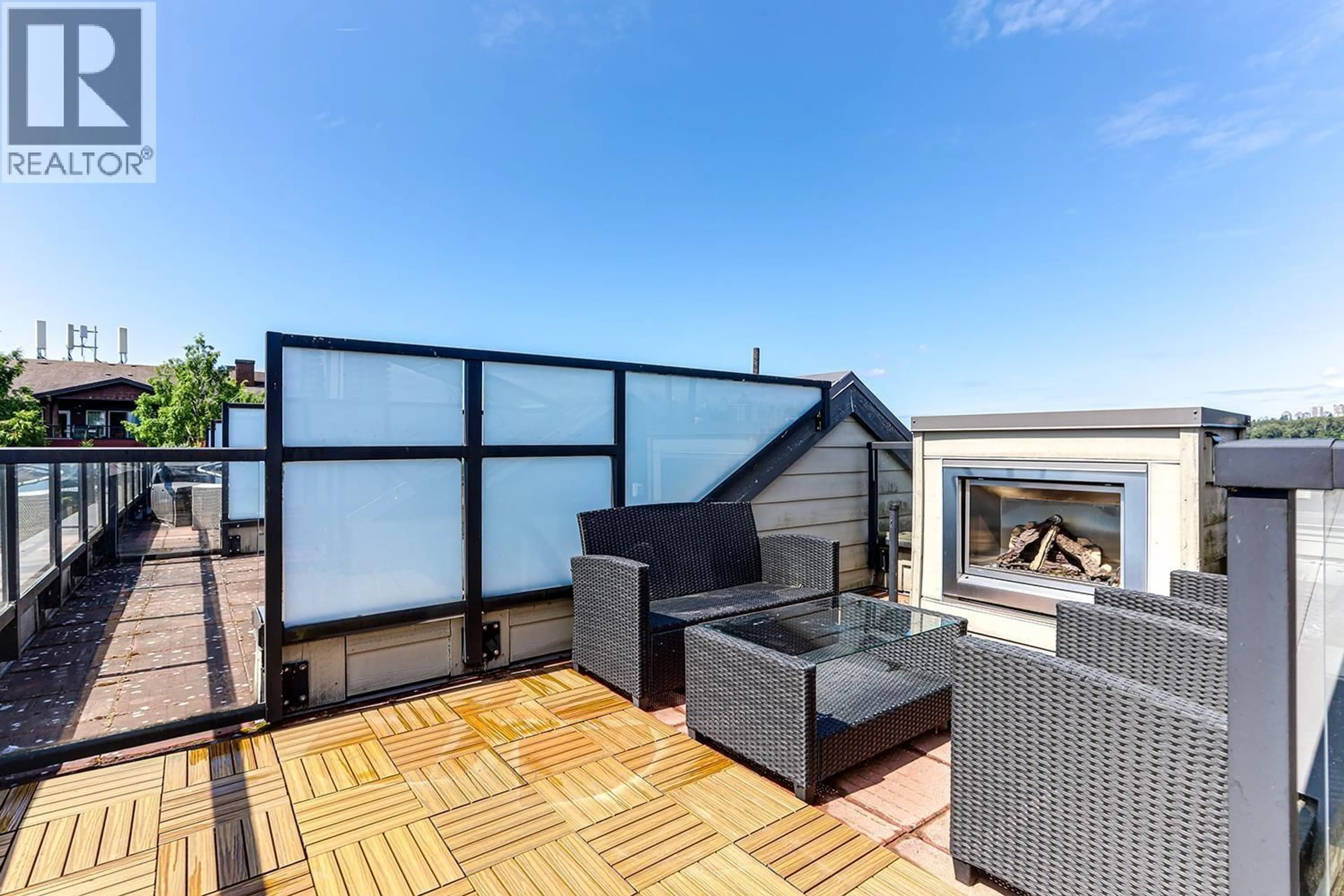 Patio, water/lake/river/ocean view for 5 - 230 SALTER STREET, New Westminster British Columbia V3M0G1