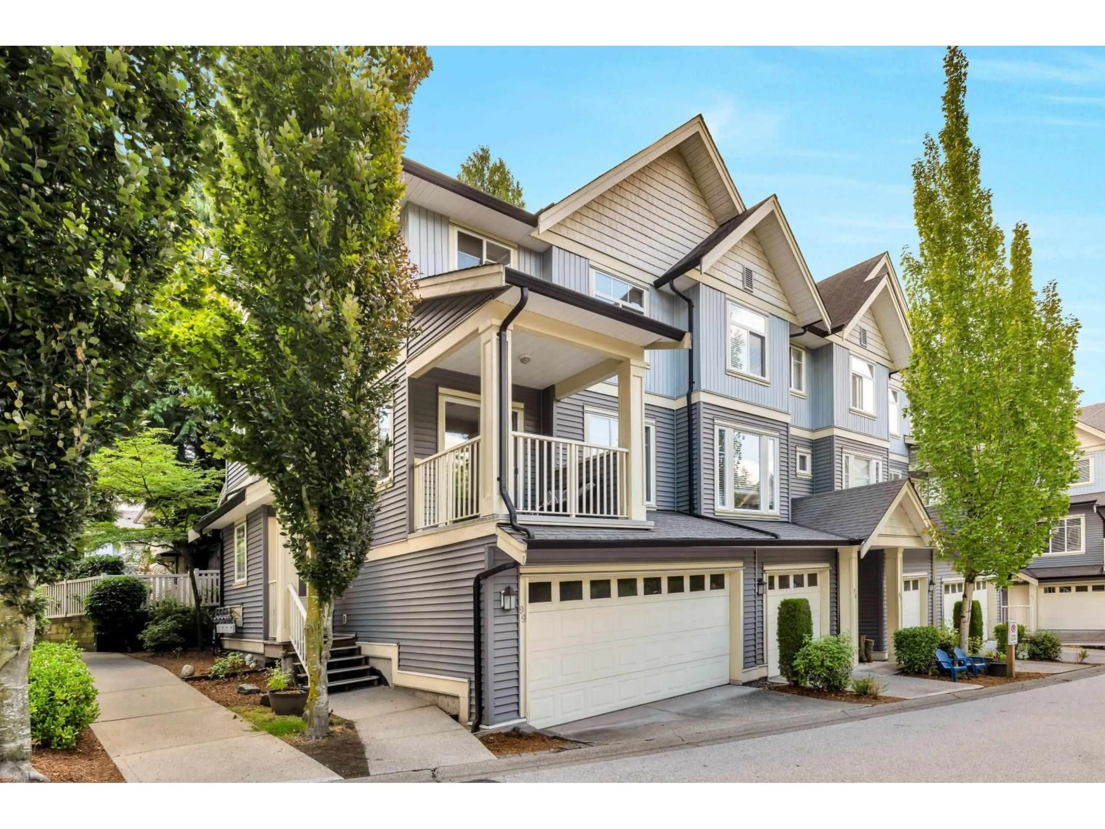 Home with vinyl exterior material, street for 99 - 6575 192, Surrey British Columbia V4N5T8