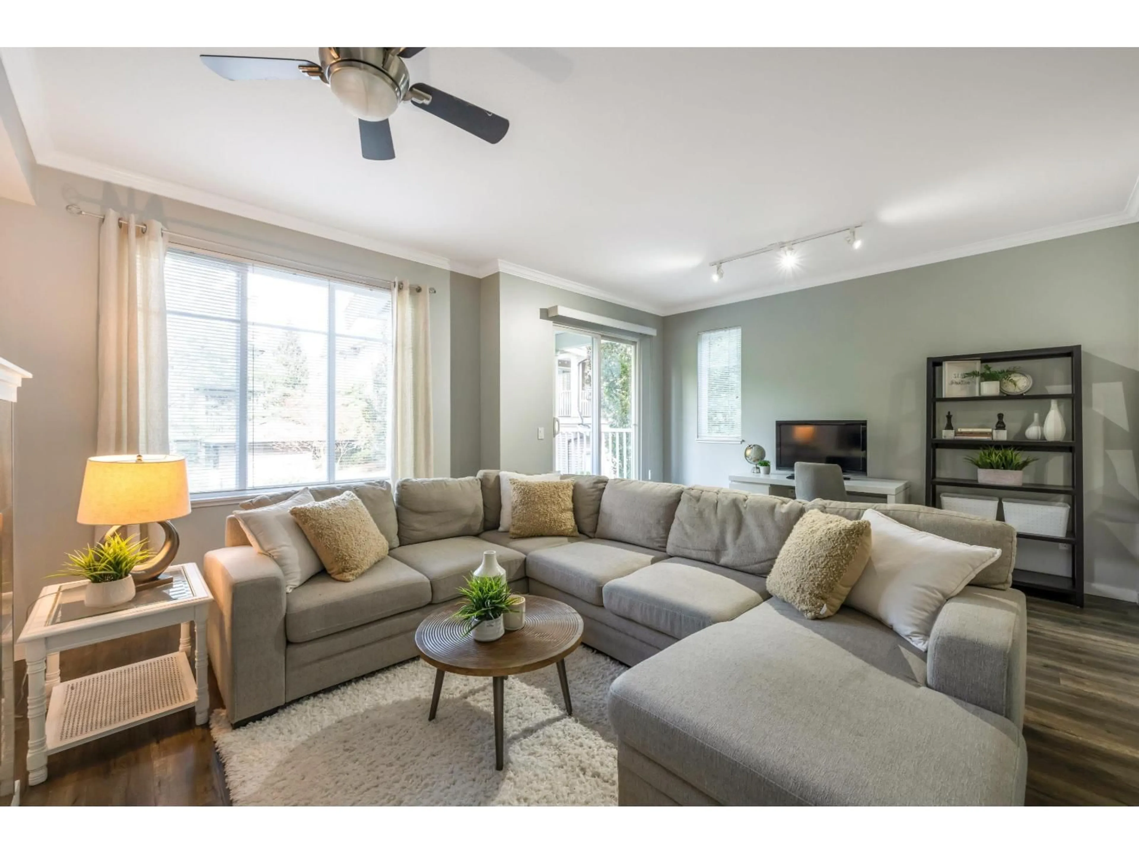Living room with furniture, unknown for 99 - 6575 192, Surrey British Columbia V4N5T8
