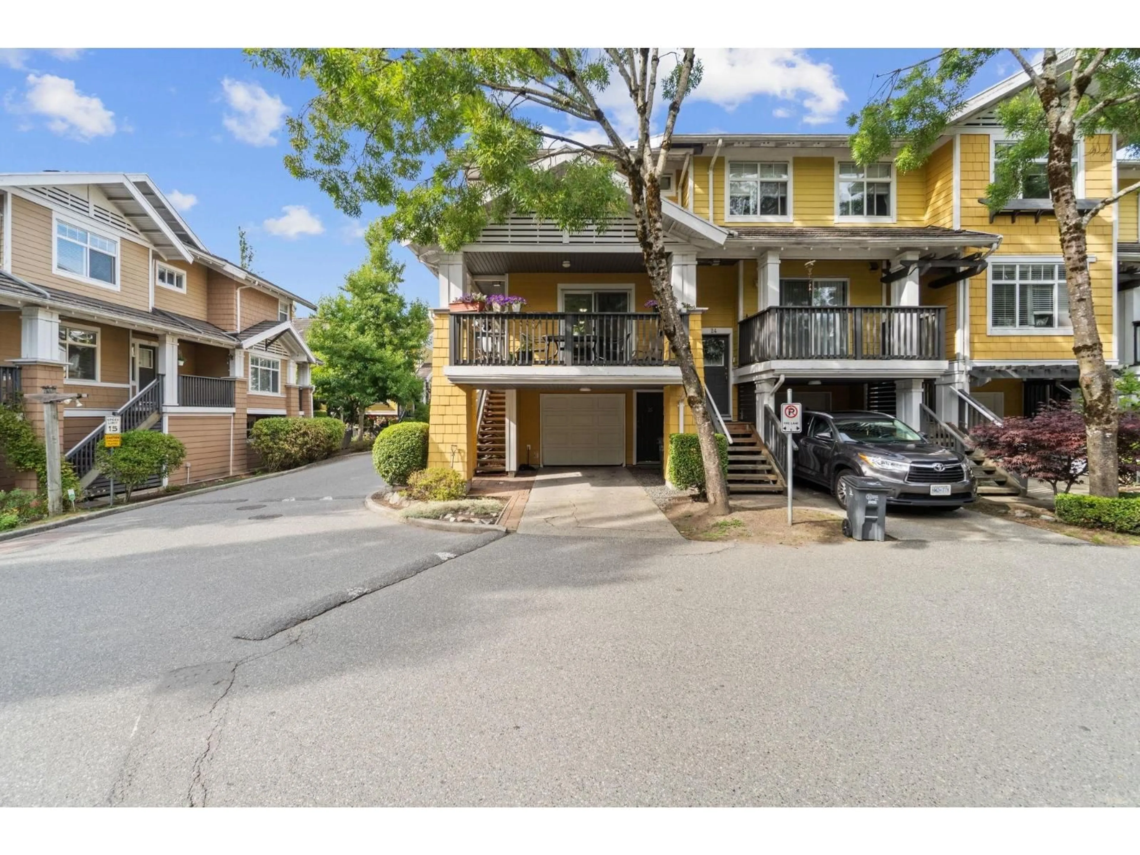 A pic from outside/outdoor area/front of a property/back of a property/a pic from drone, street for 25 - 15233 34, Surrey British Columbia V3Z2T7