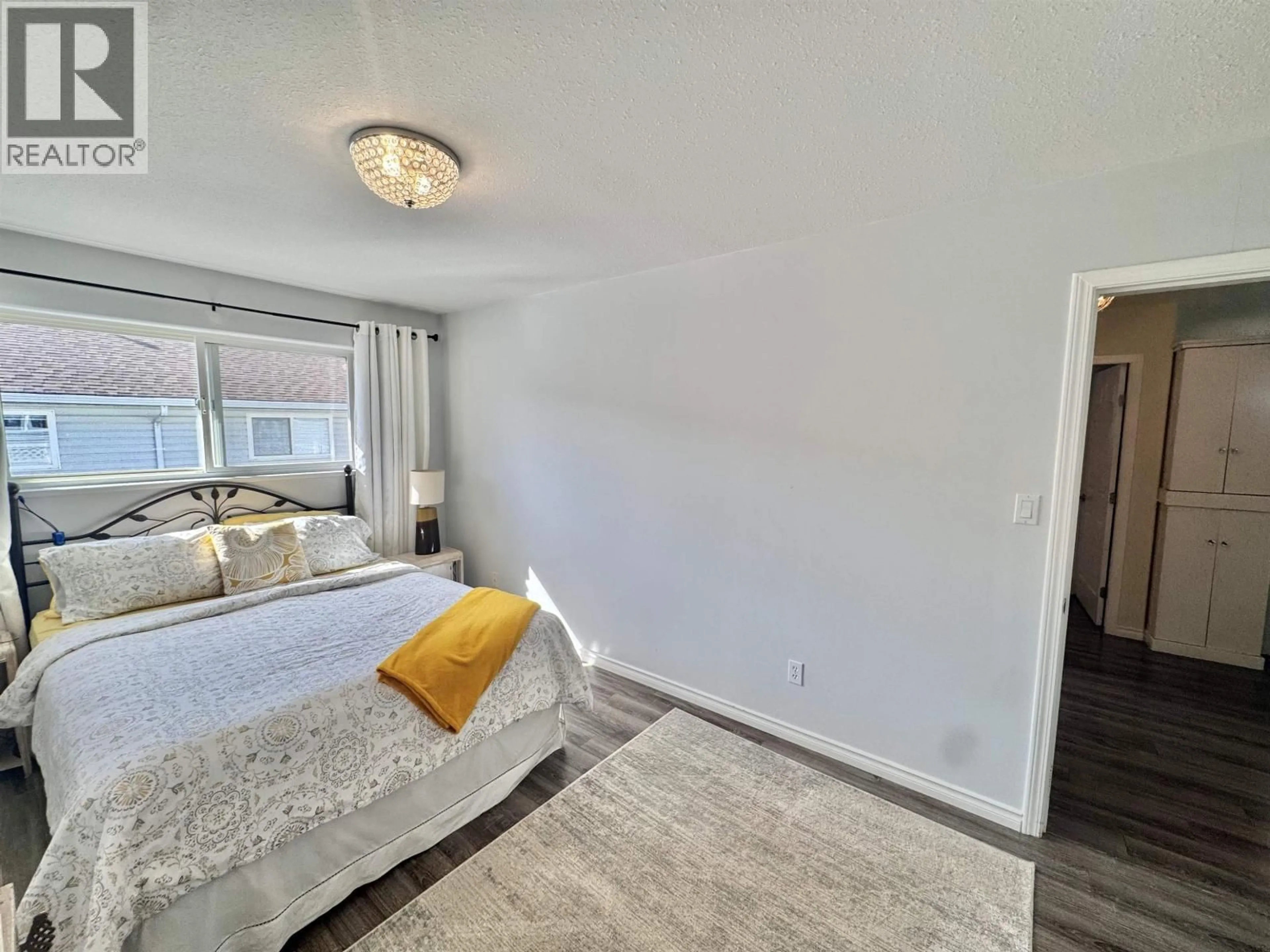 A pic of a room for 5 - 202 8TH STREET, 100 Mile House British Columbia V0K2E0