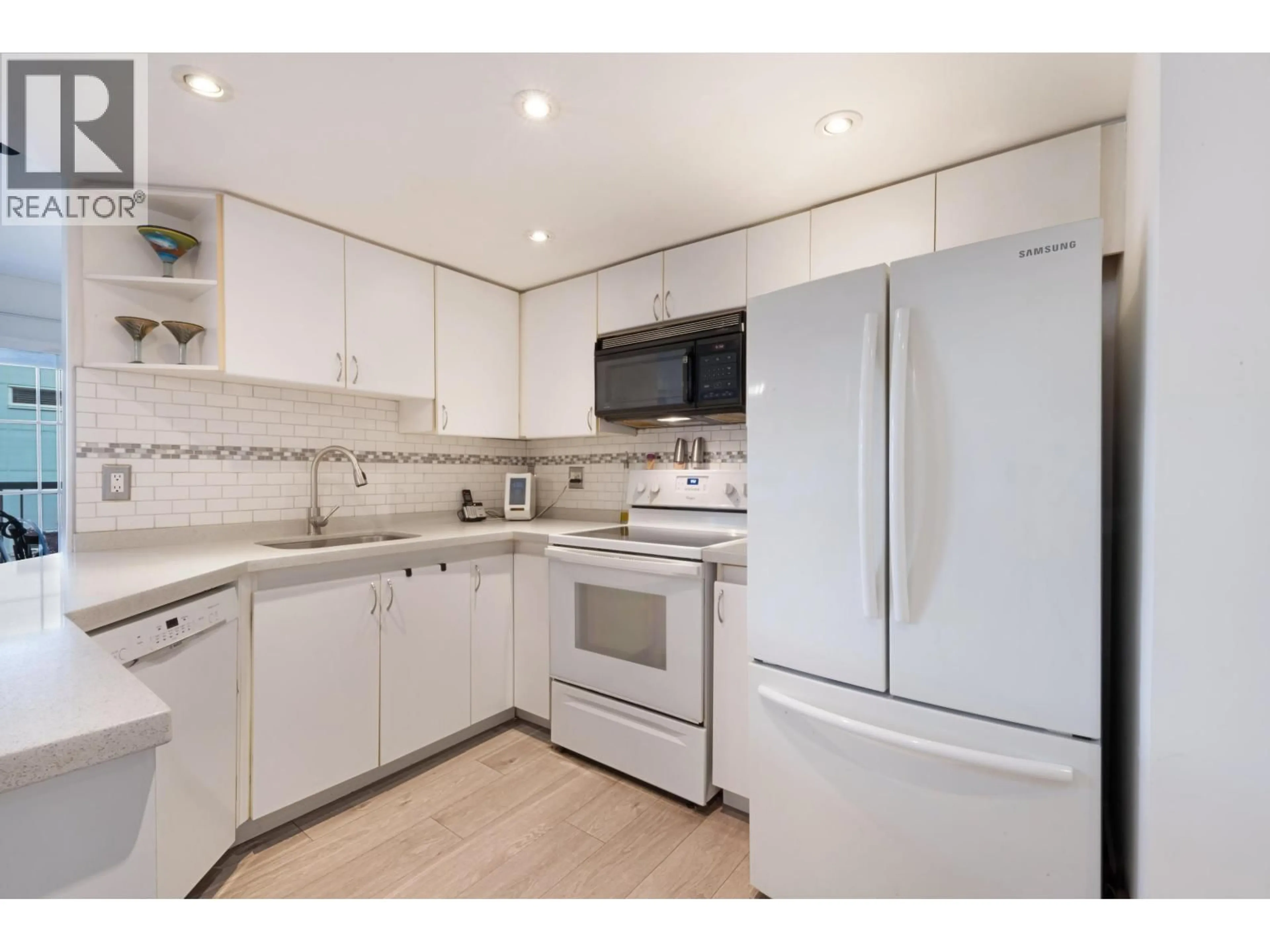 Standard kitchen, unknown for 2388 WELCHER AVENUE, Port Coquitlam British Columbia V3C1X5