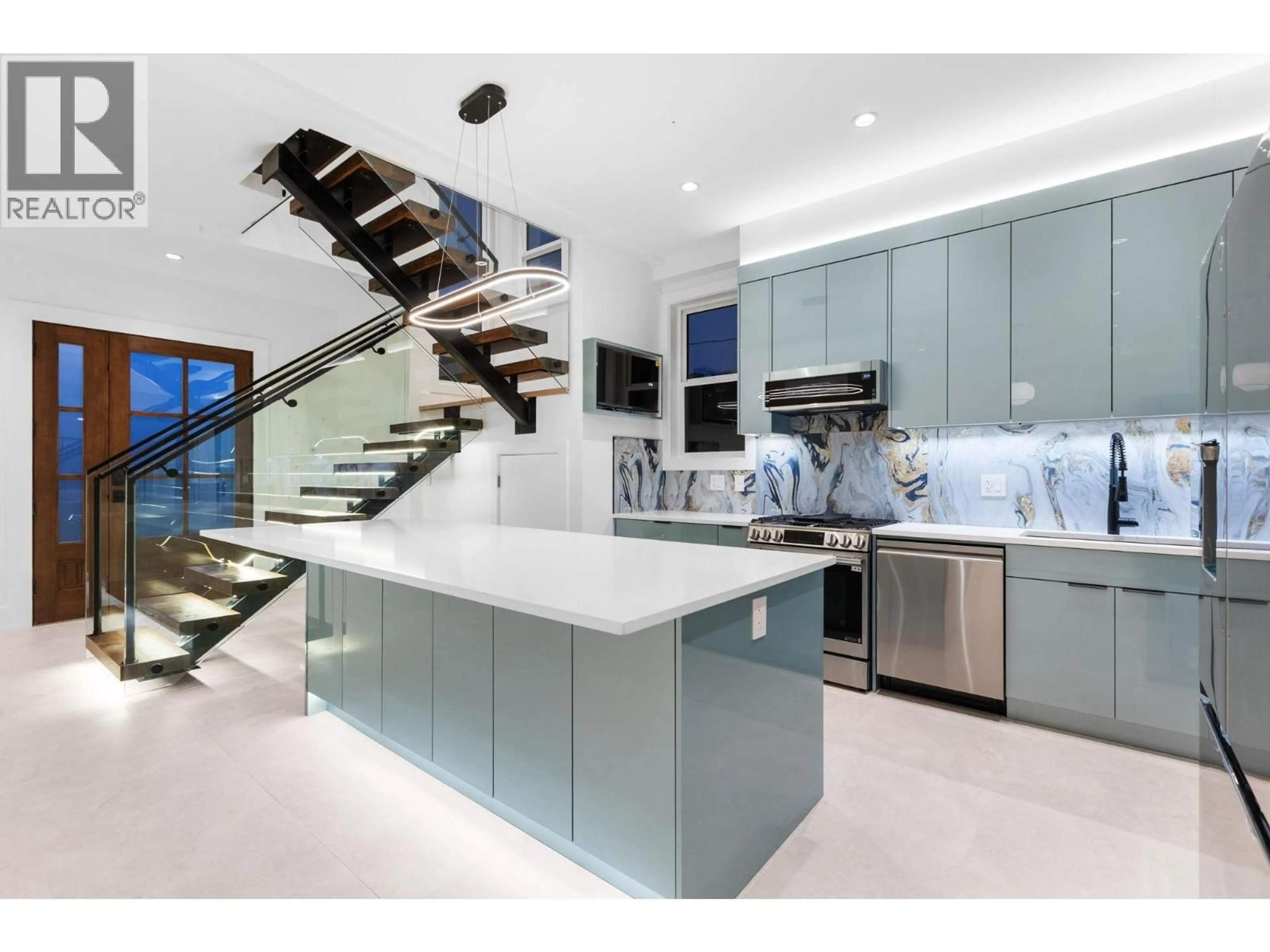 Contemporary kitchen, unknown for 102 - 1204 HAMMOND AVENUE, Coquitlam British Columbia V3K2P1