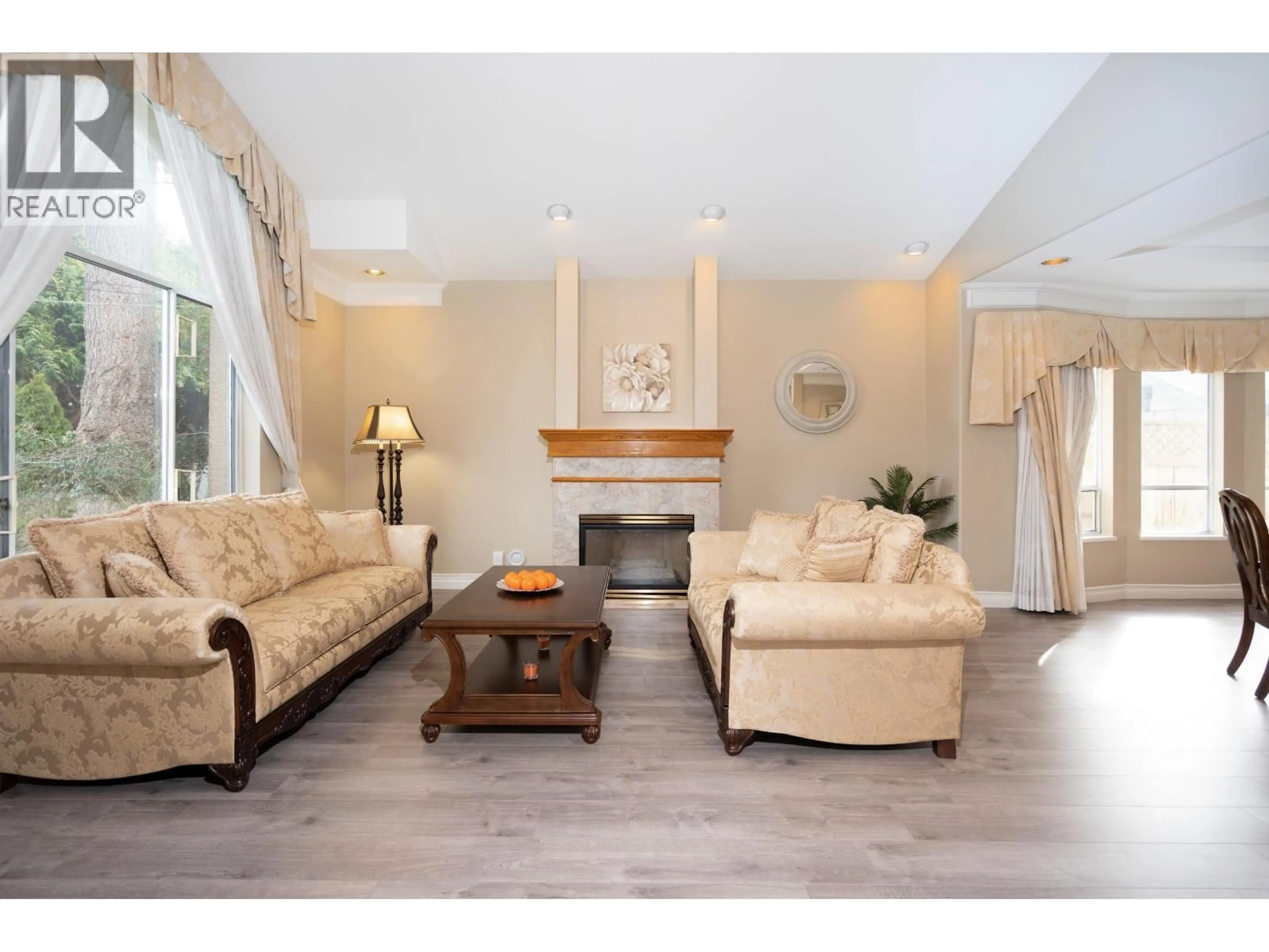 Living room with furniture, unknown for 5940 COLVILLE ROAD, Richmond British Columbia V7C3G1