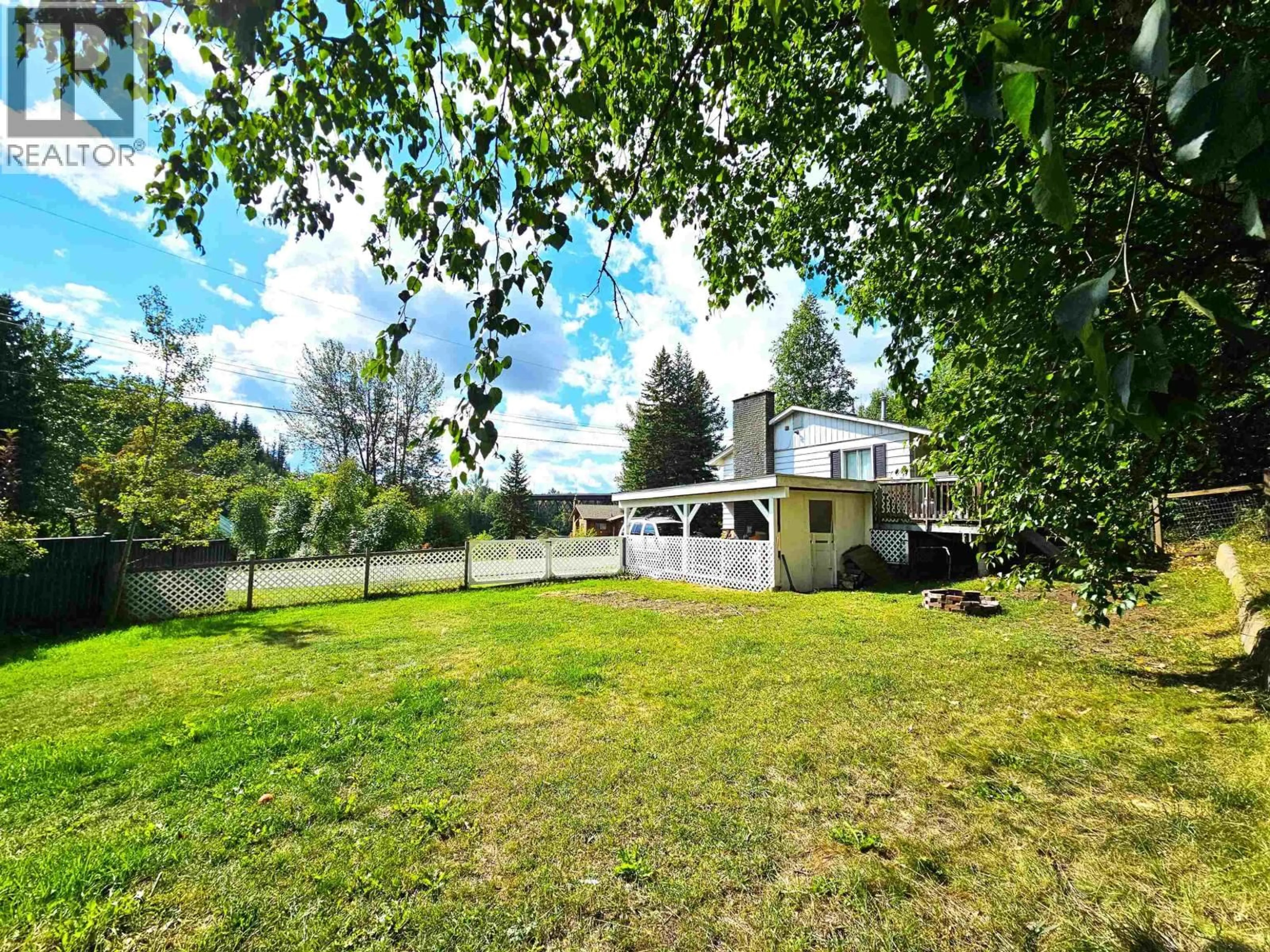 A pic from outside/outdoor area/front of a property/back of a property/a pic from drone, unknown for 1355 HOUSTON LANE, Prince George British Columbia V2L4M9