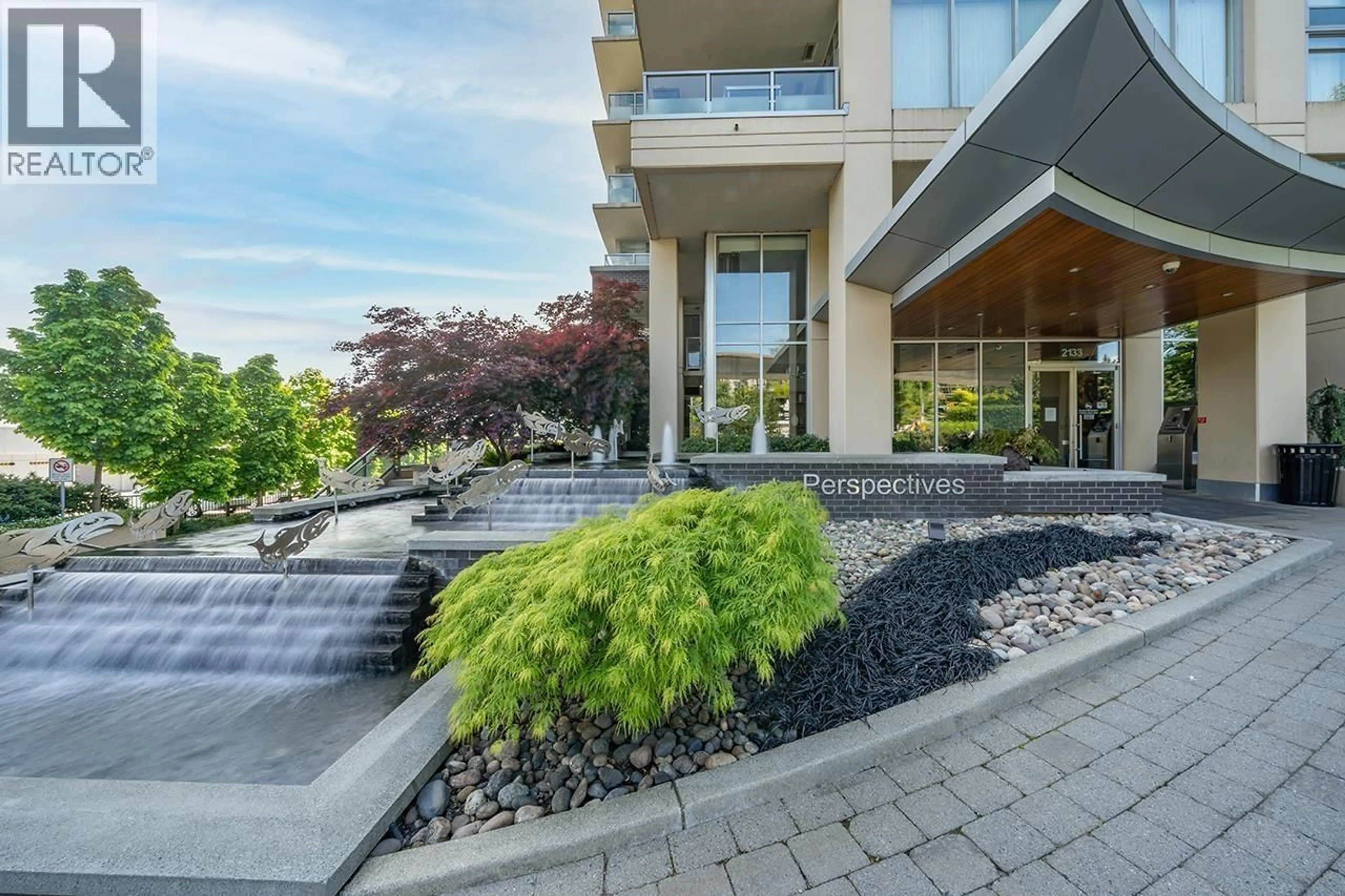 Patio, unknown for 2009 - 2133 DOUGLAS ROAD, Burnaby British Columbia V5C0E9