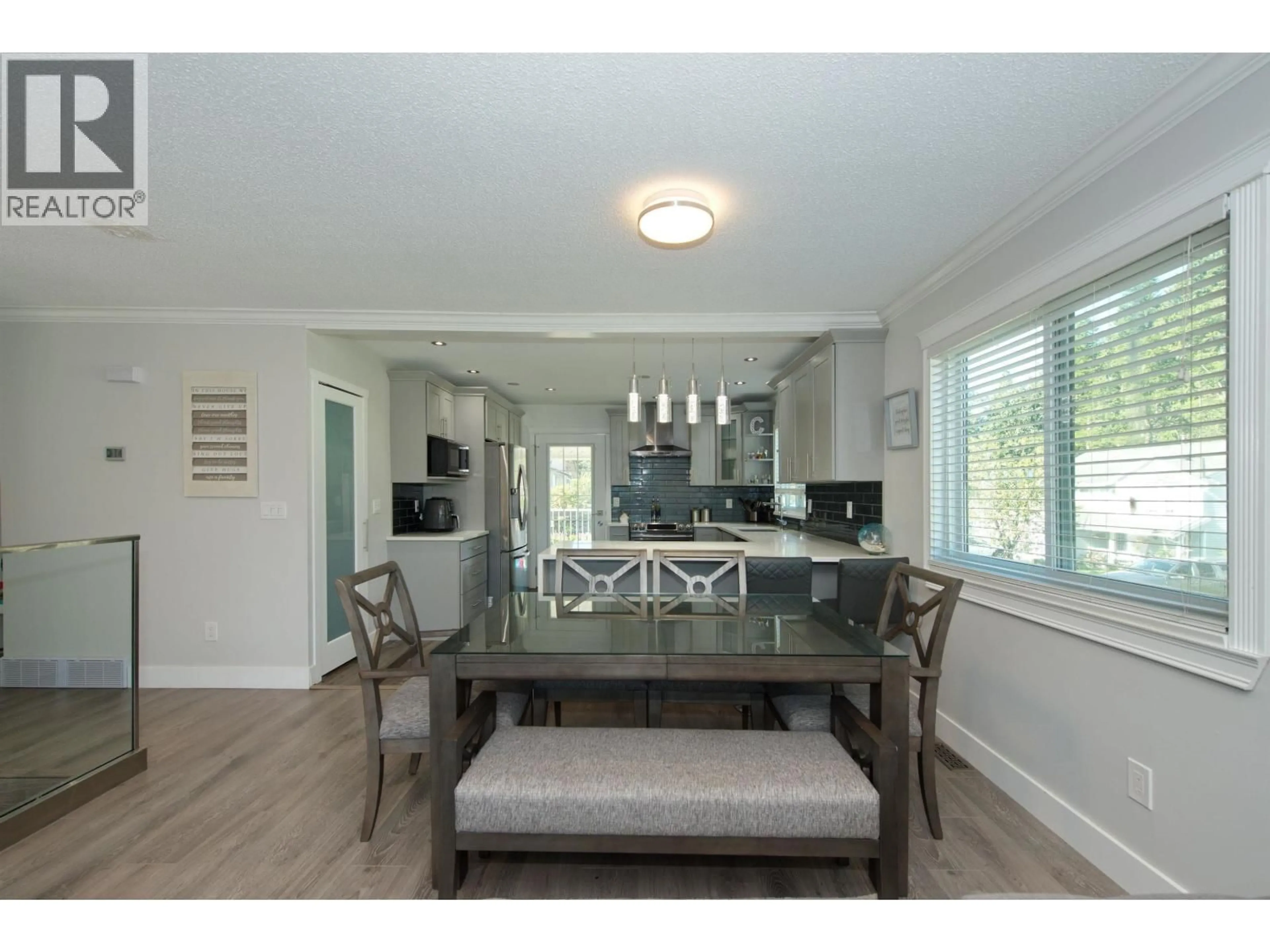 Open concept kitchen, wood/laminate floor for 20709 120B AVENUE, Maple Ridge British Columbia V2X9T5