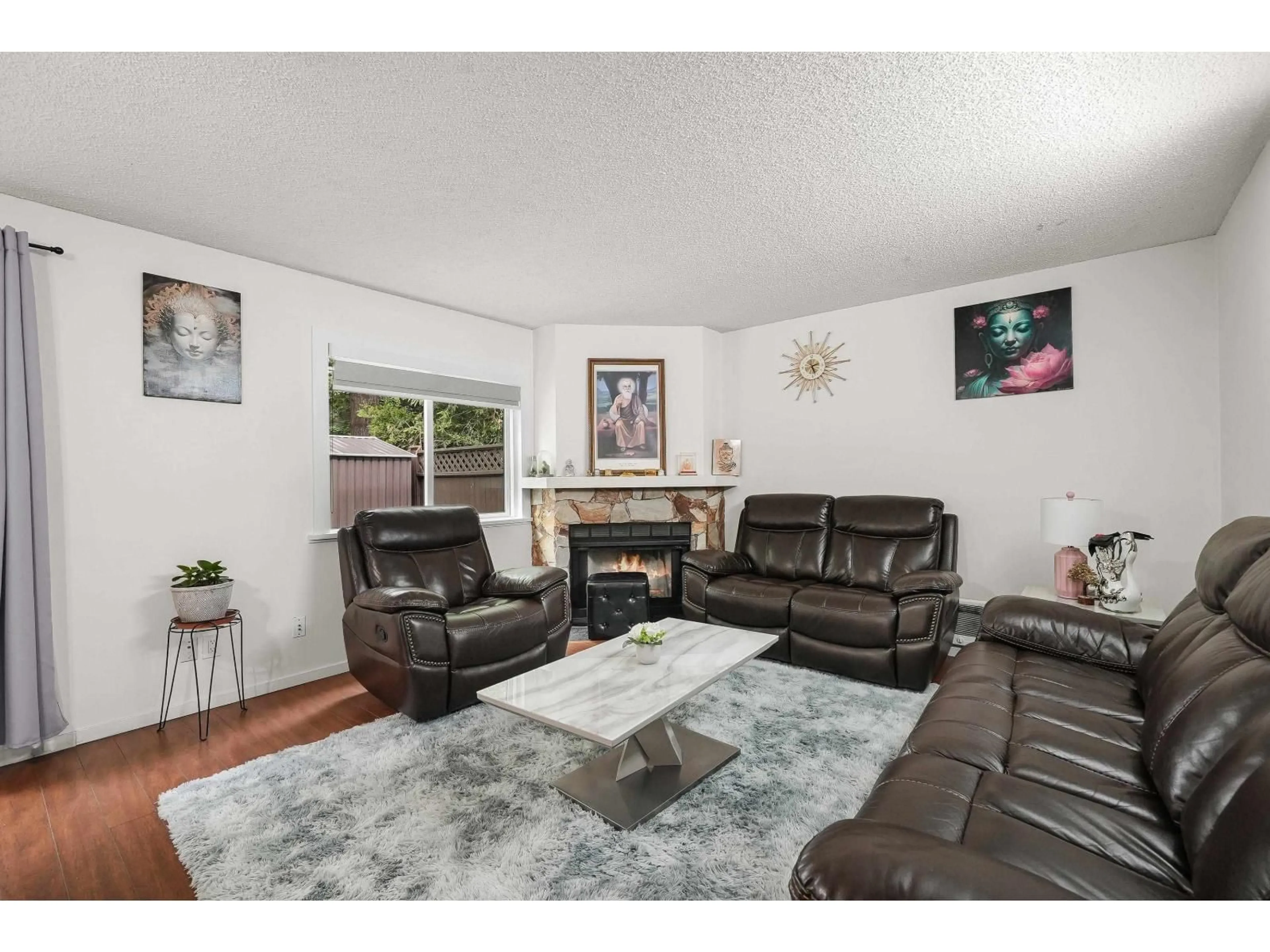 Living room with furniture, unknown for 13349 70B, Surrey British Columbia V3W7Z3
