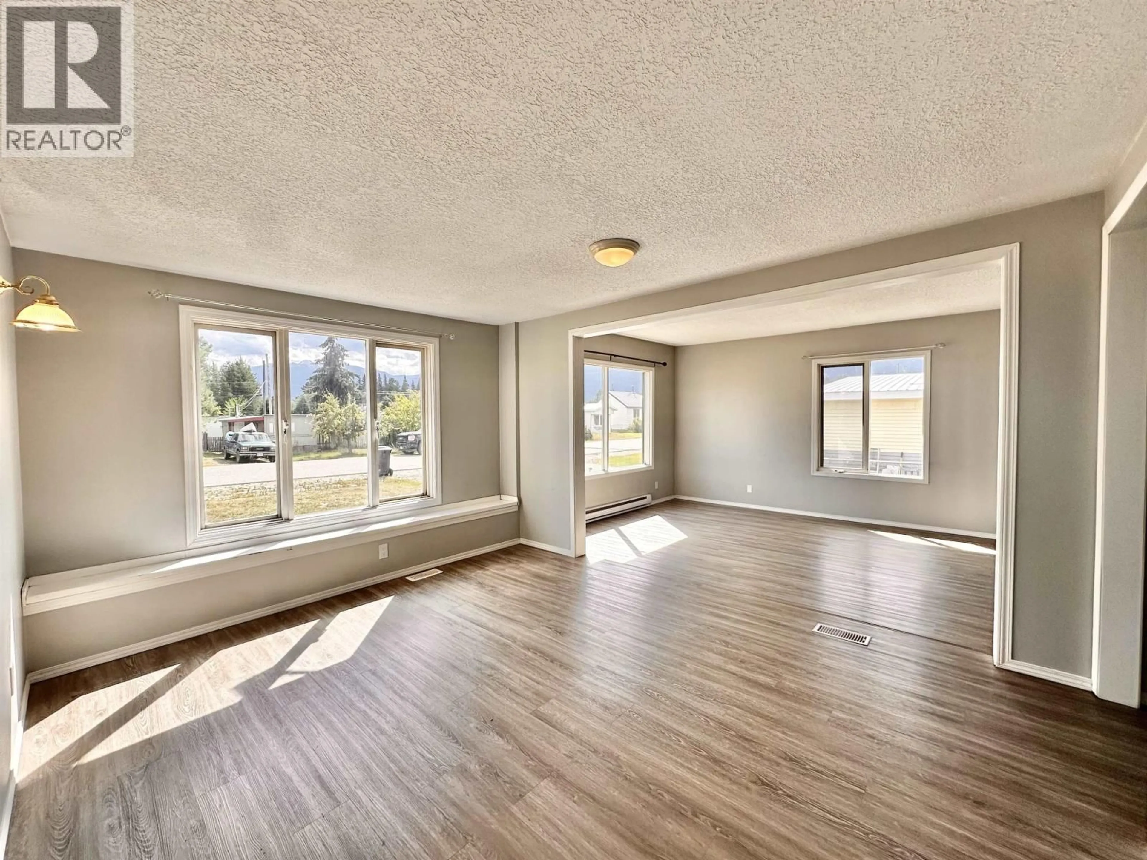 A pic of a room for 1144 4TH AVENUE, Valemount British Columbia V0E2Z0