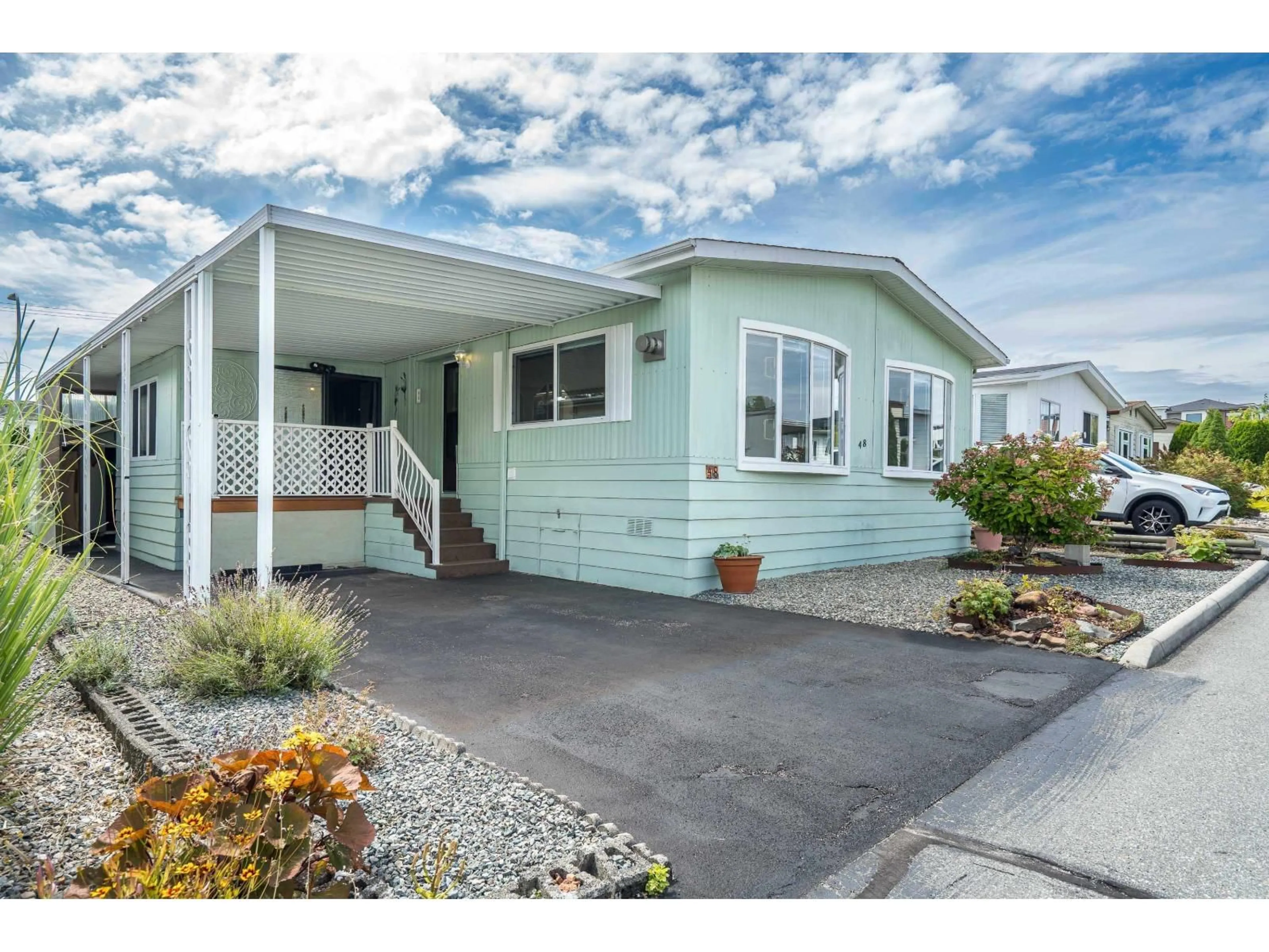Home with vinyl exterior material, street for 48 - 1640 162, Surrey British Columbia V4A6Y9