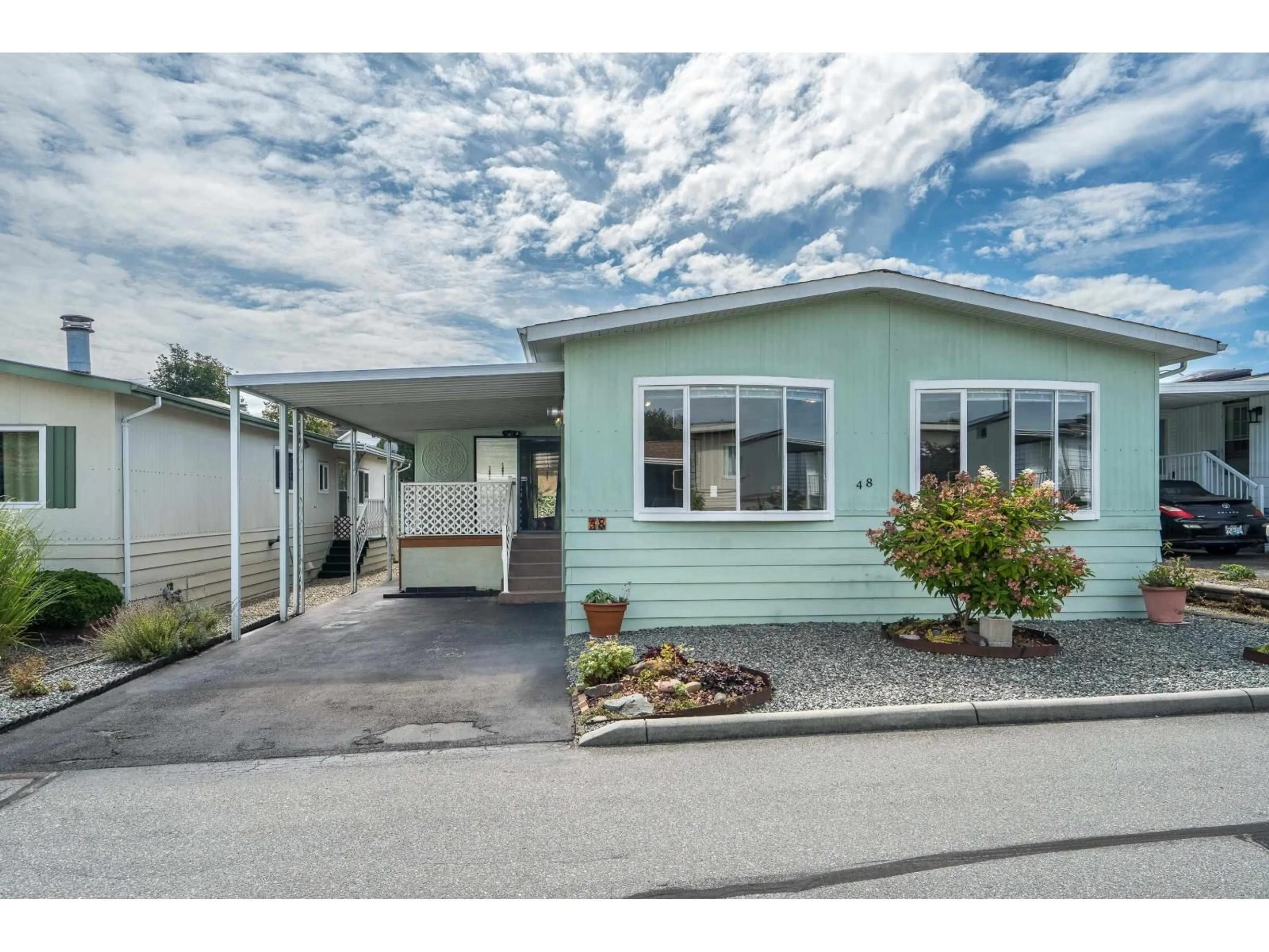 Home with vinyl exterior material, street for 48 - 1640 162, Surrey British Columbia V4A6Y9