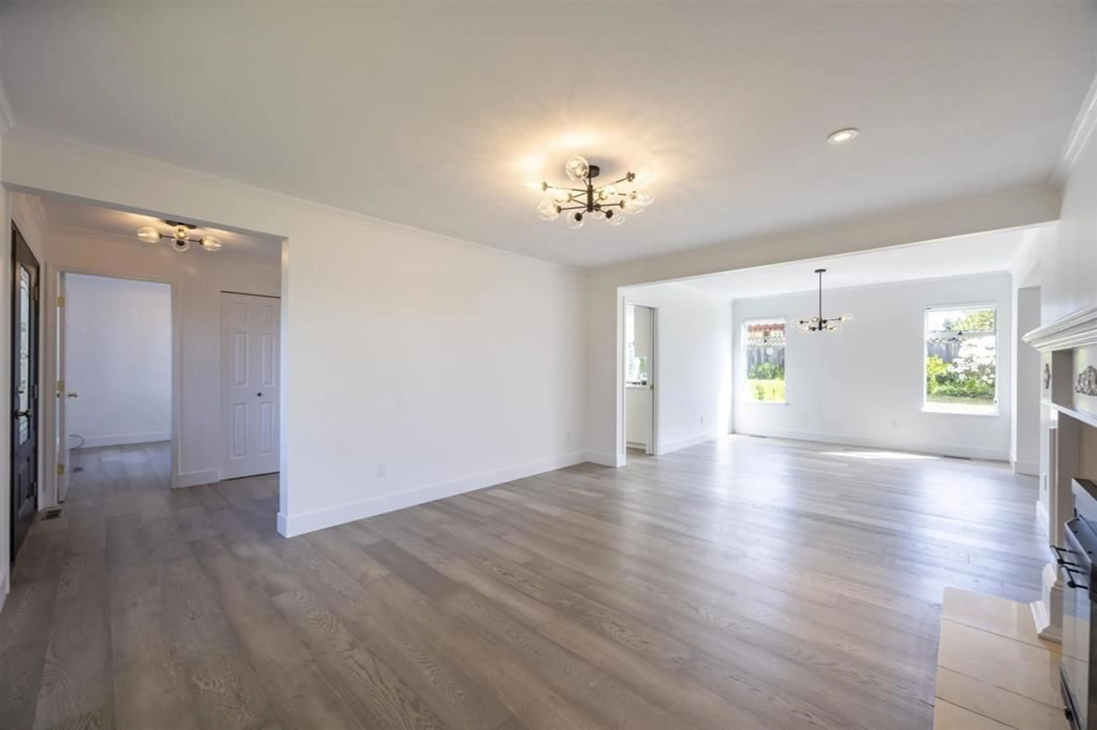 A pic of a room for 1032 164, Surrey British Columbia V4A8R2
